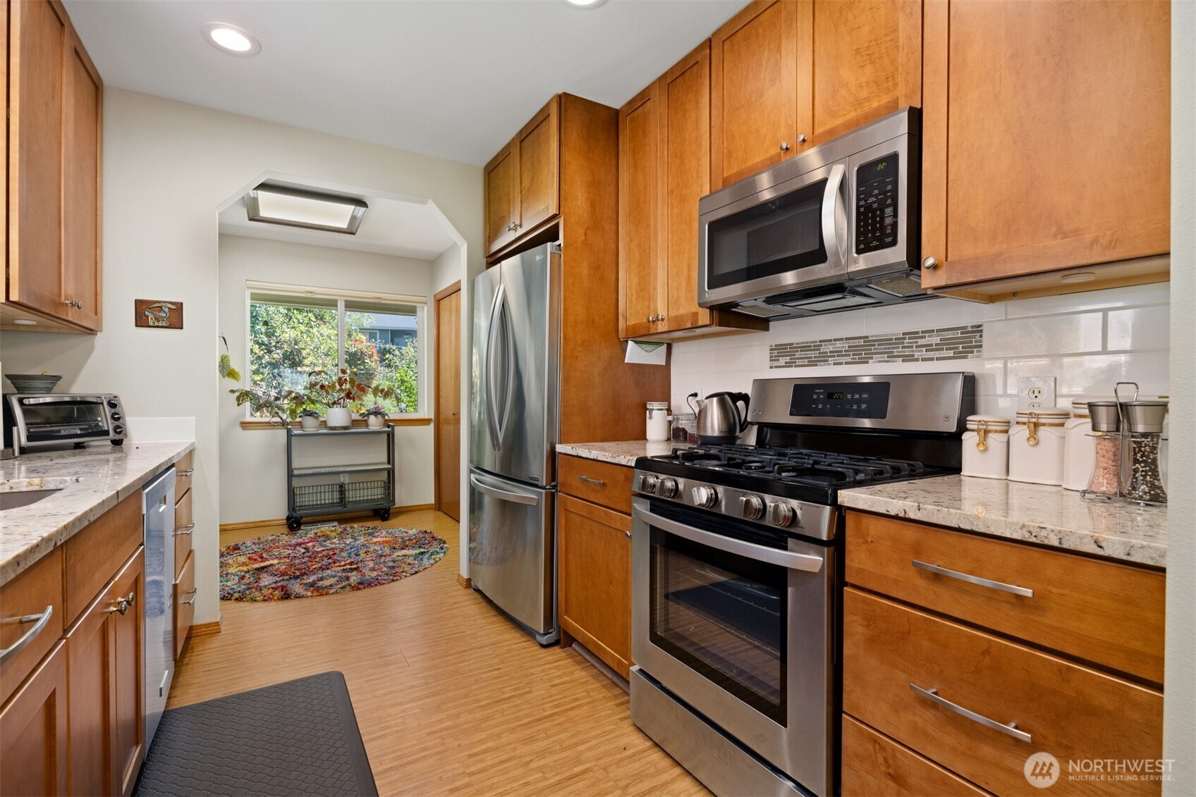 1342 Whatcom St Property Photo 11