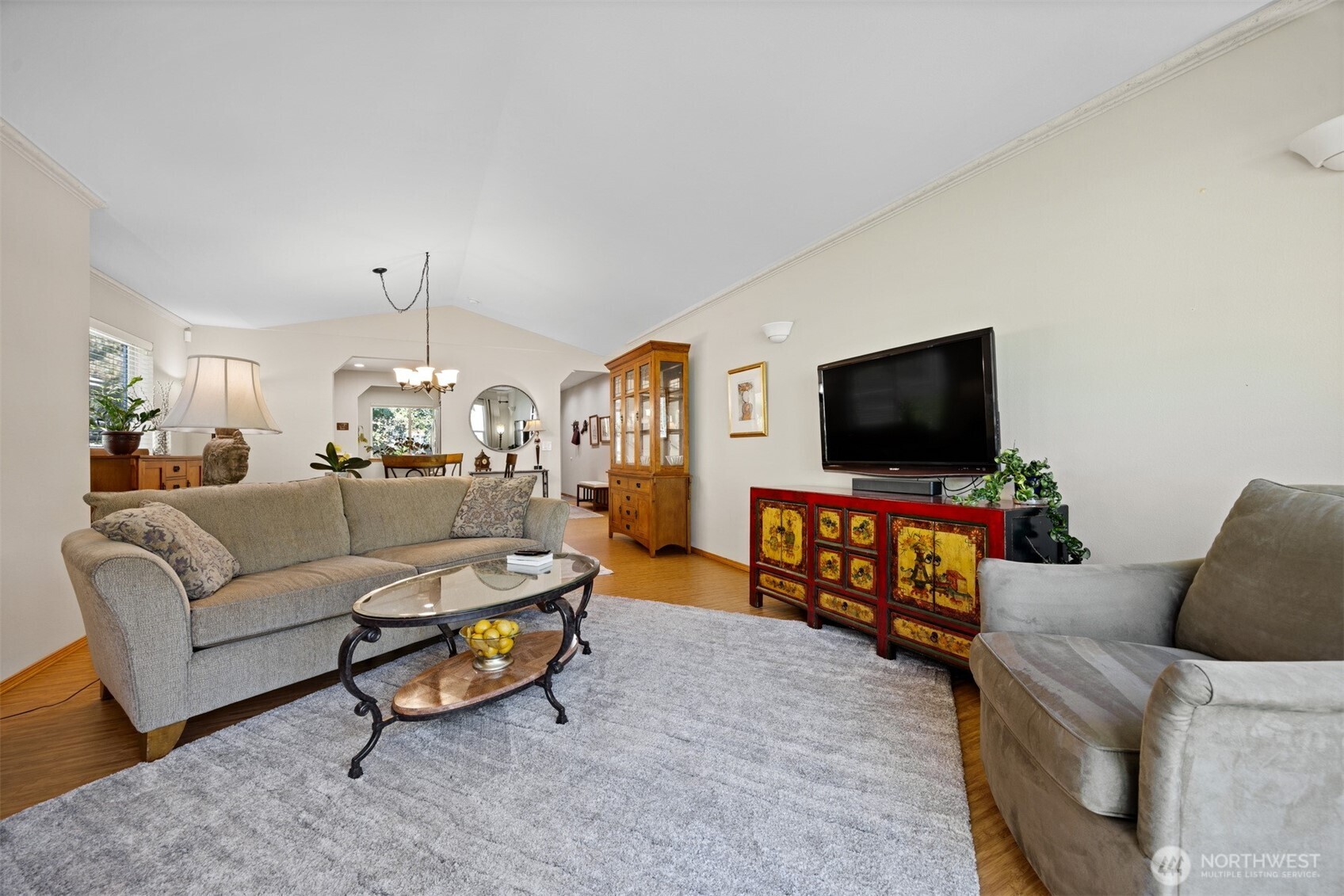 1342 Whatcom St Property Photo 15