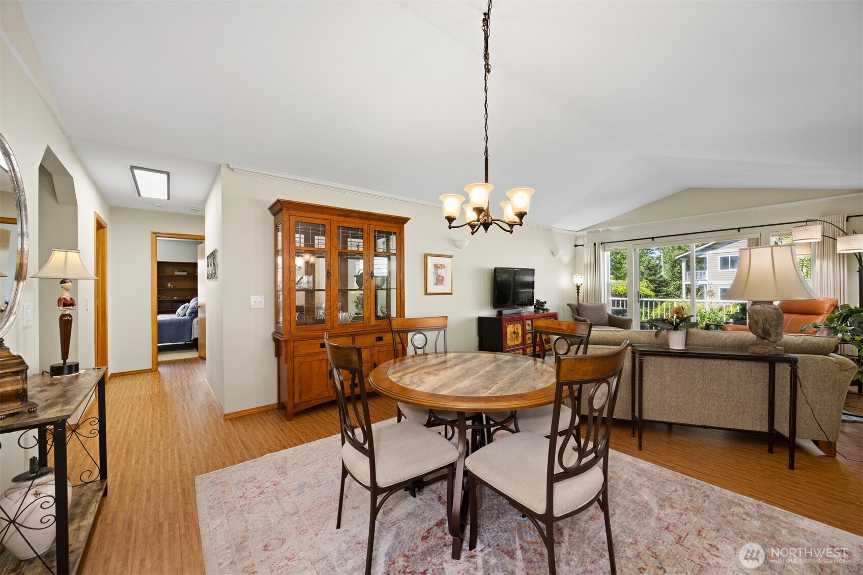 1342 Whatcom St Property Photo 20