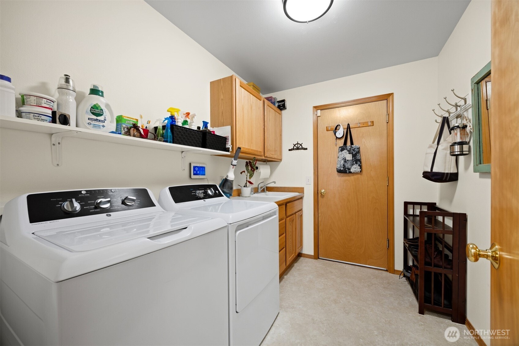 1342 Whatcom St Property Photo 26