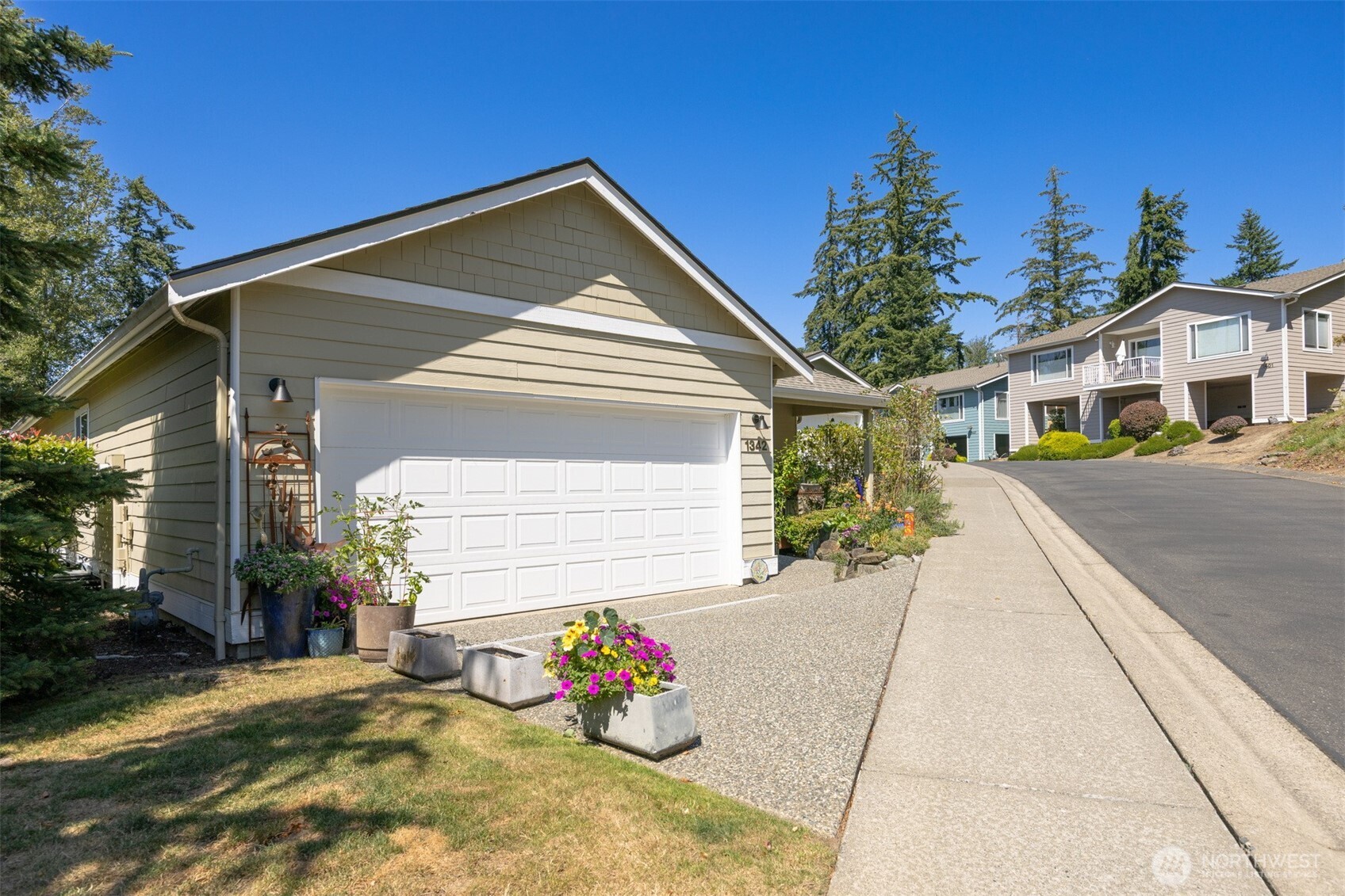 1342 Whatcom St Property Photo 38