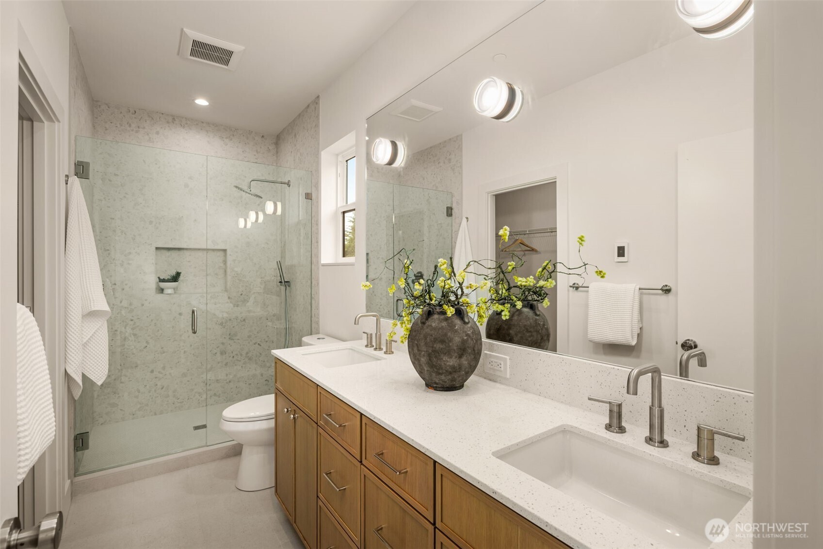 10331 Ashworth Avenue Property Photo 18