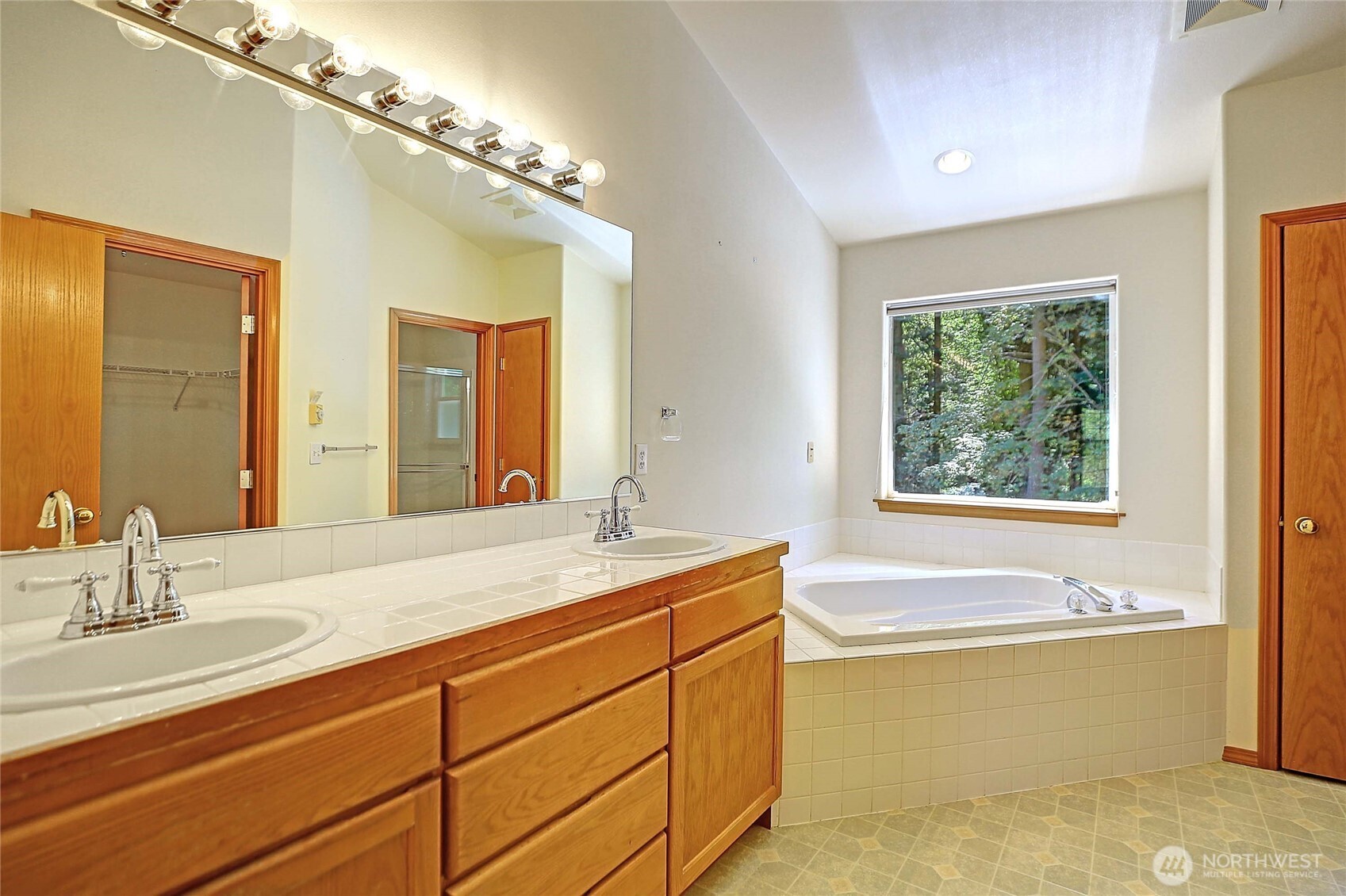 2289 Moody Lane Property Photo 14