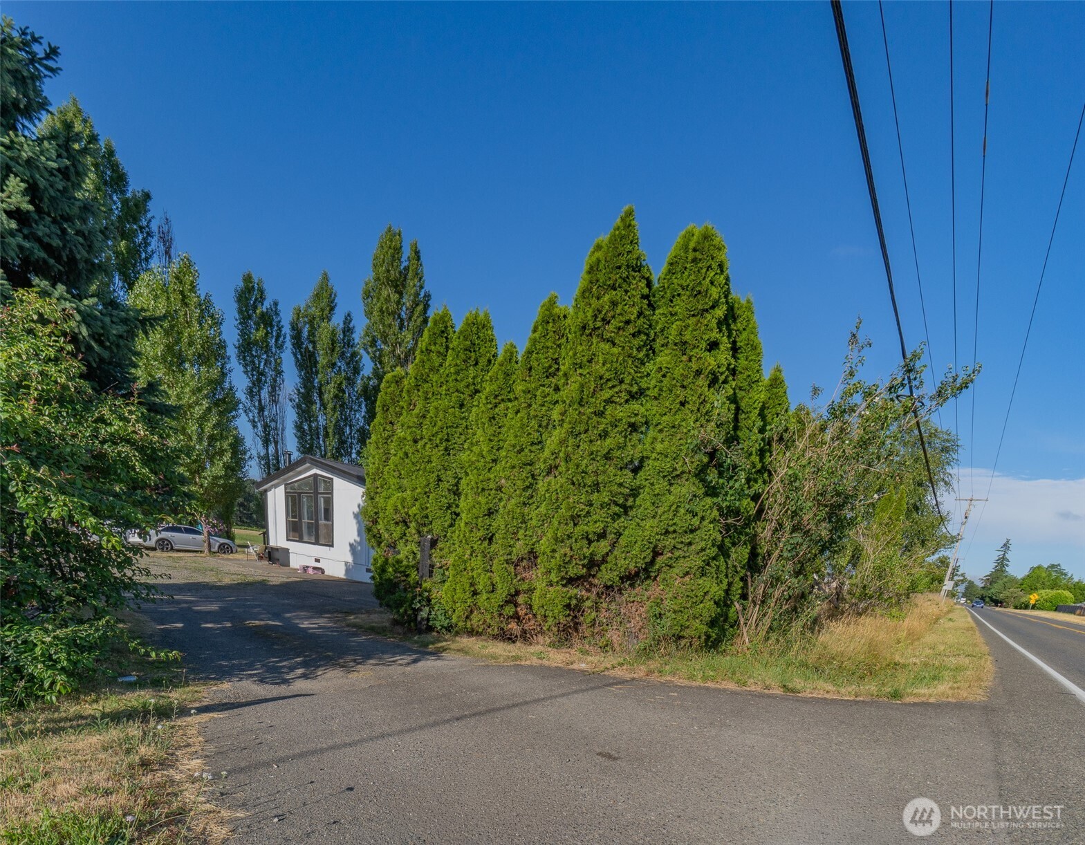 9015 183rd Avenue Property Photo 4