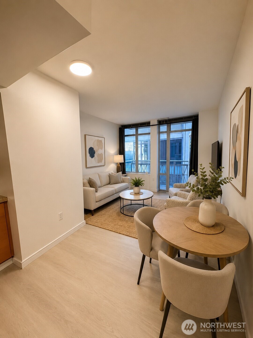 819 Virginia Street 2208 Property Photo 5