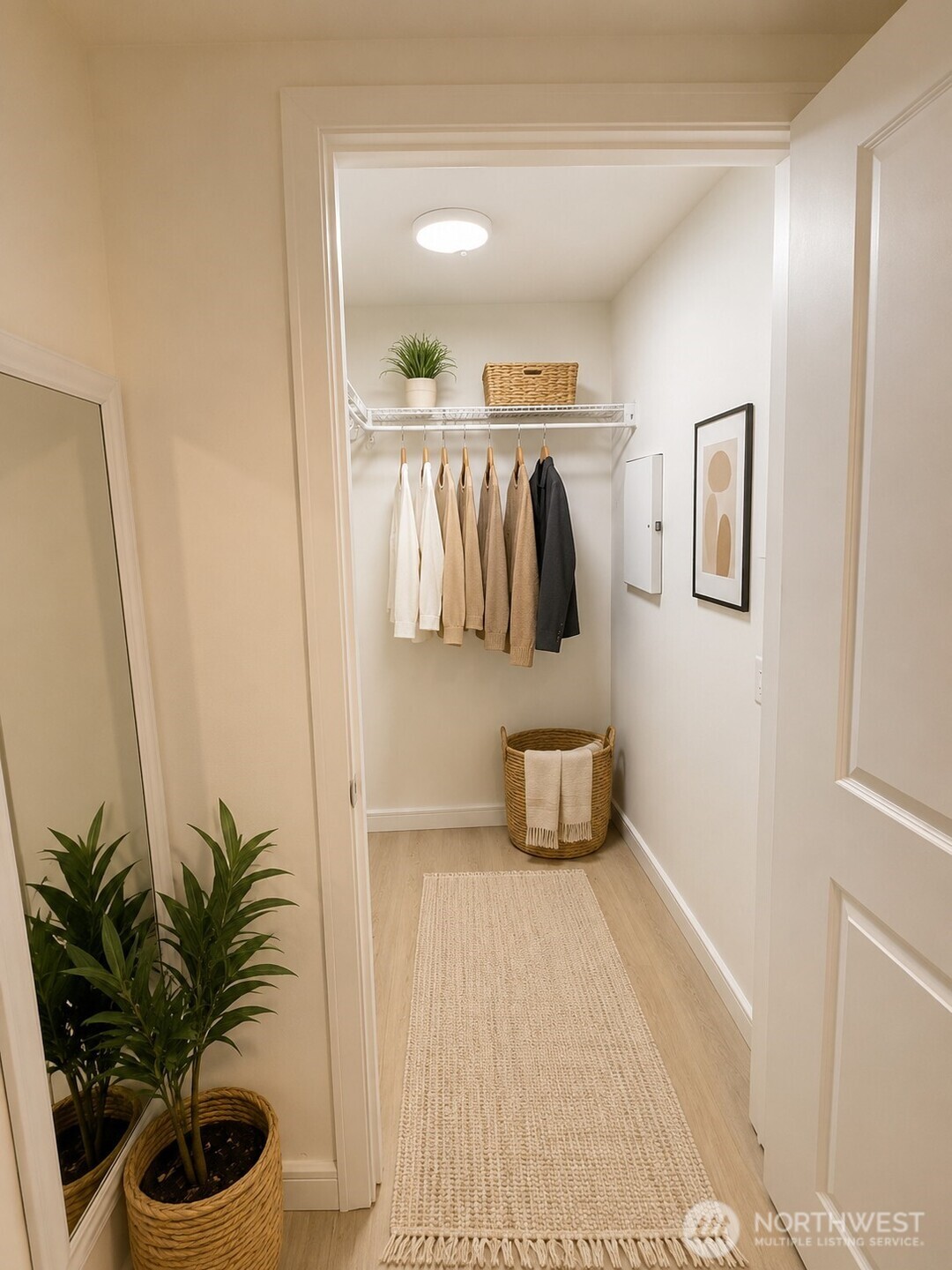 819 Virginia Street 2208 Property Photo 8