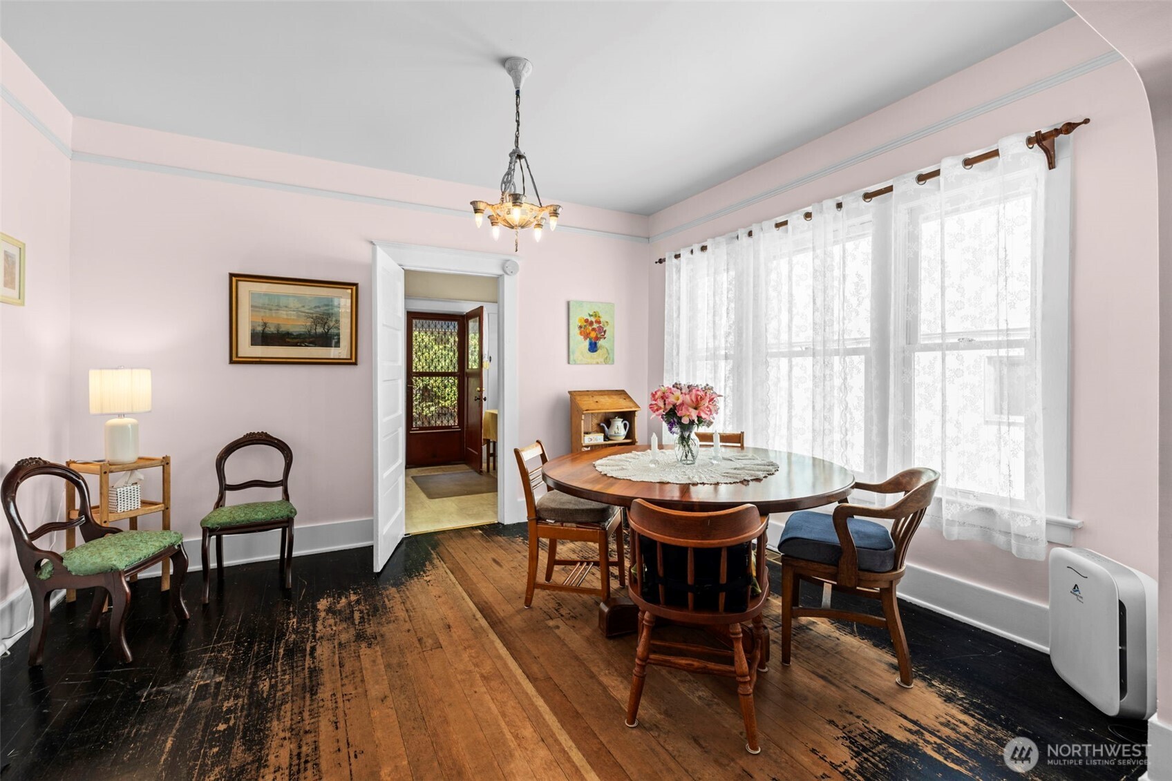 2706 S Judkins Street Property Photo 6