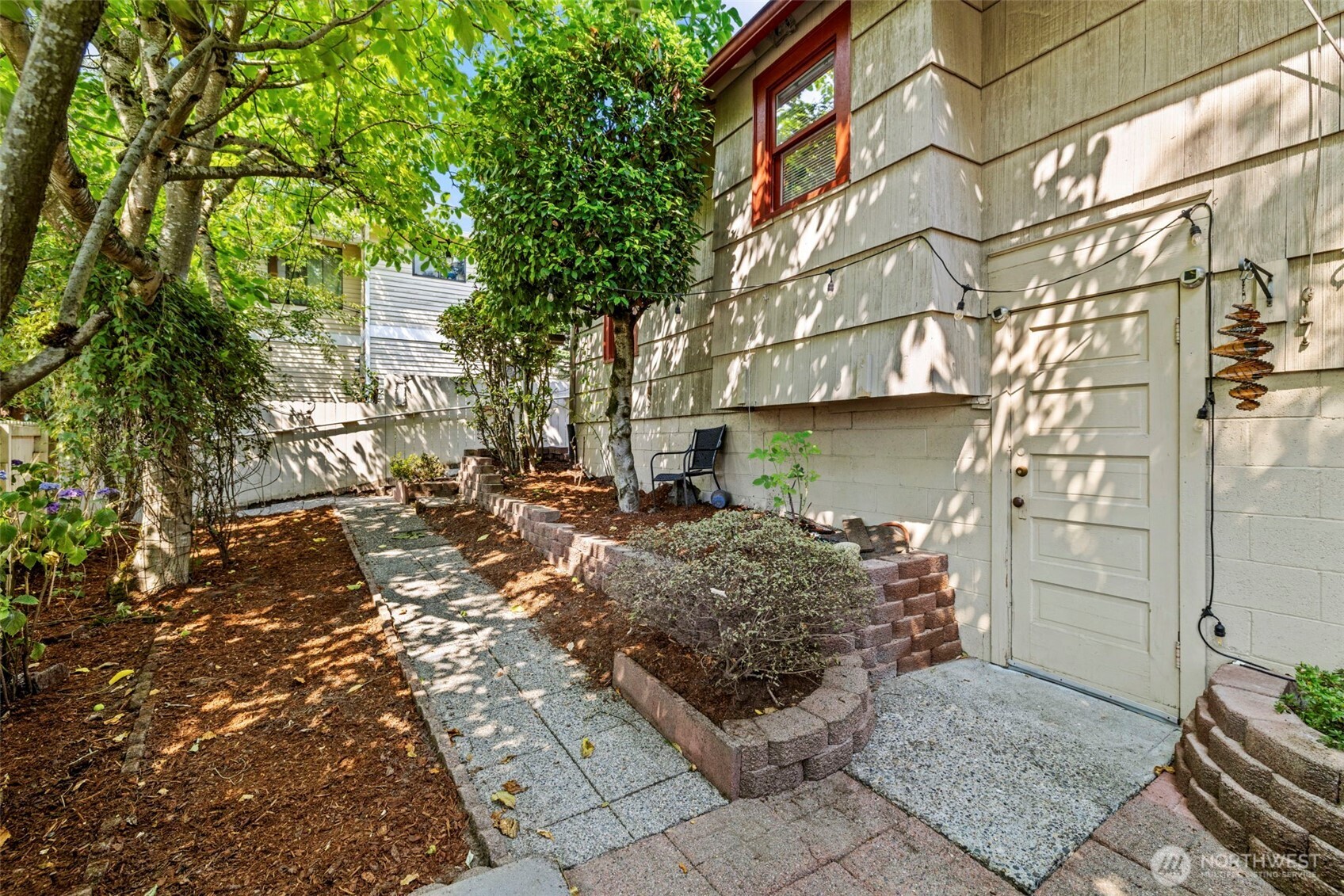 2706 S Judkins Street Property Photo 17