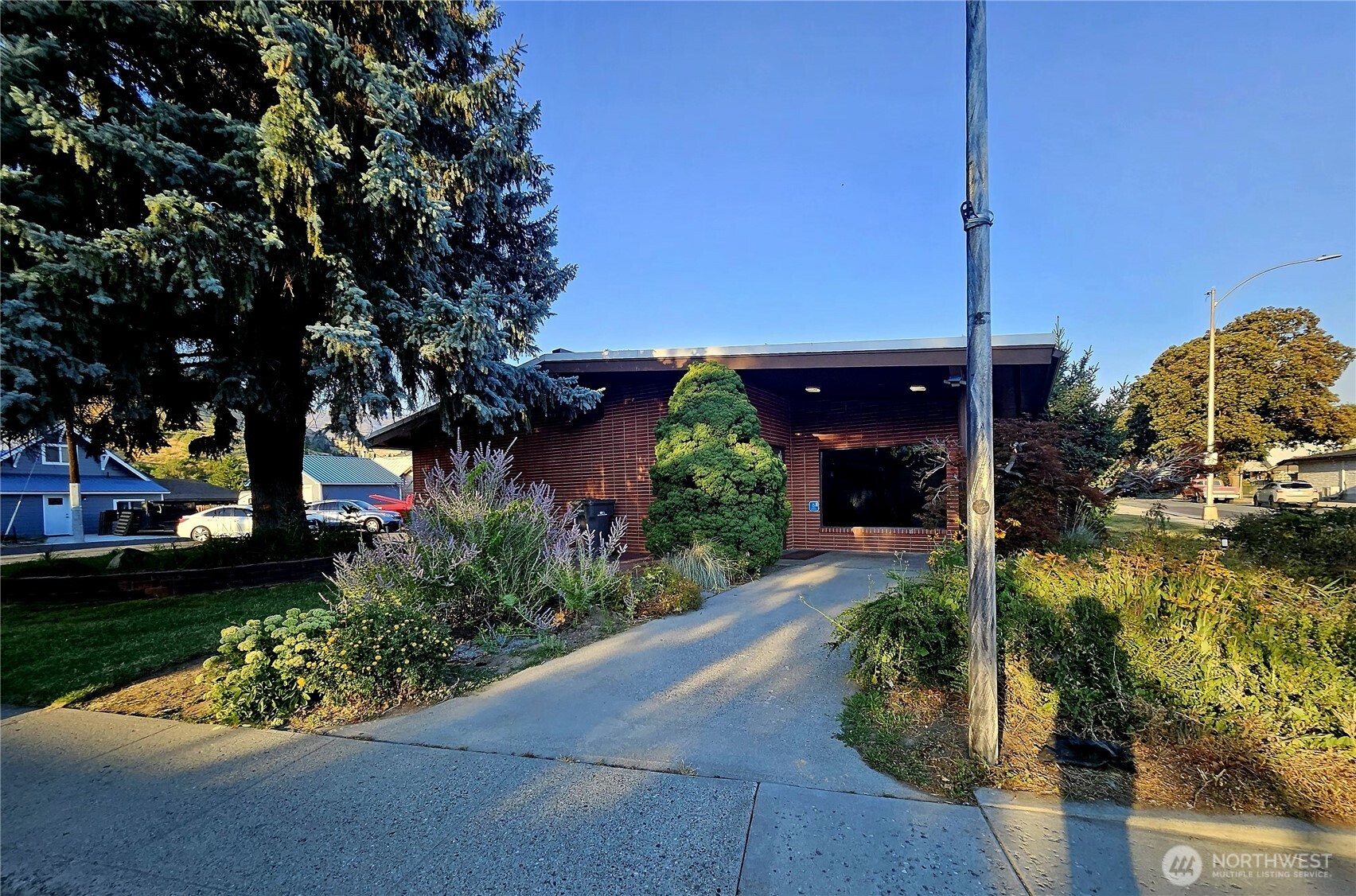 300 Woodring Street Property Photo 25