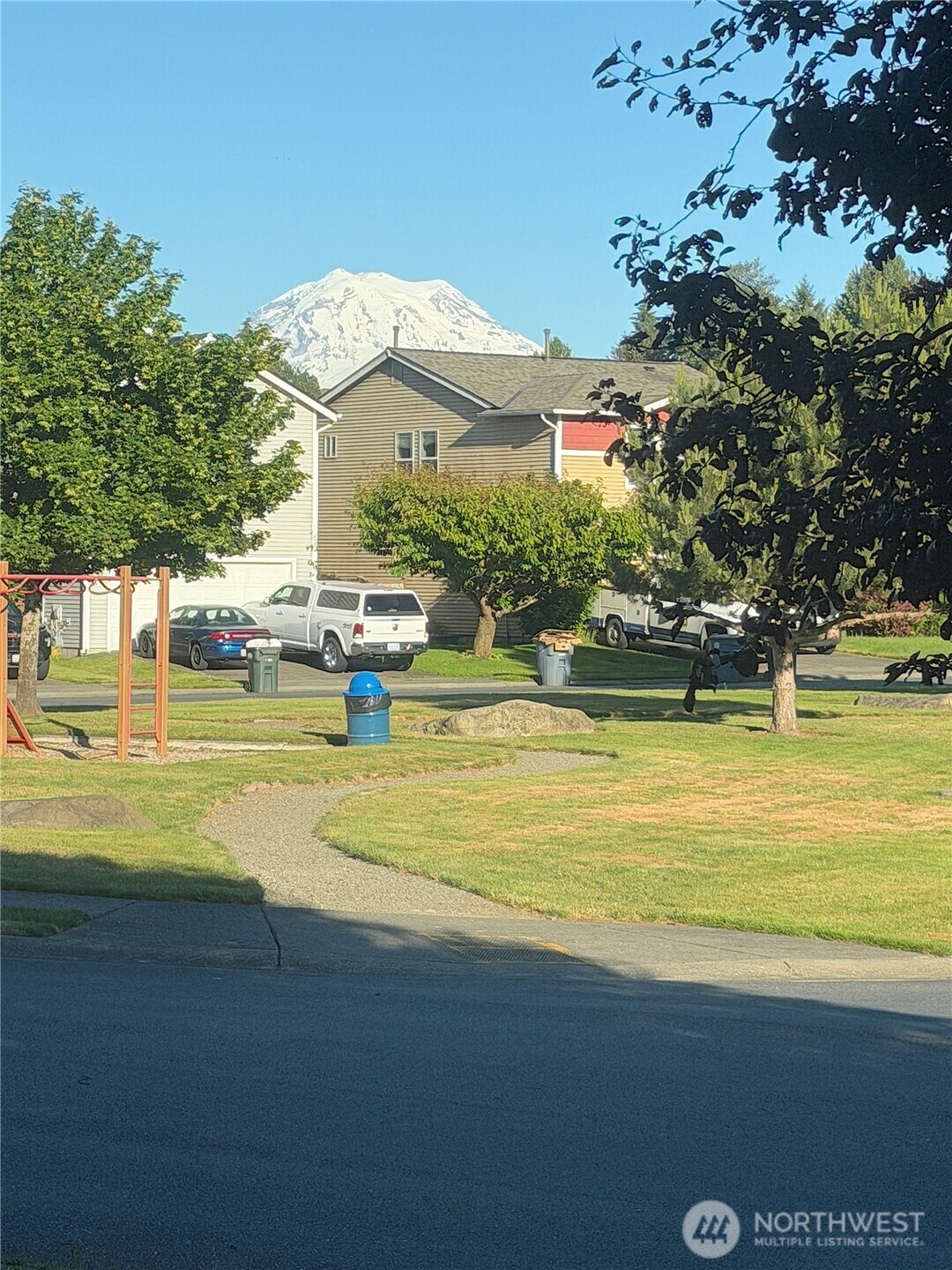 18502 94th Avenue Property Photo 2