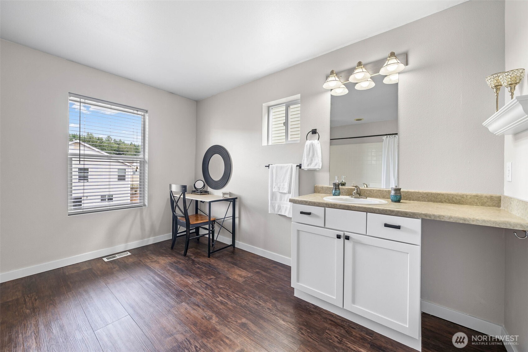 18502 94th Avenue Property Photo 17