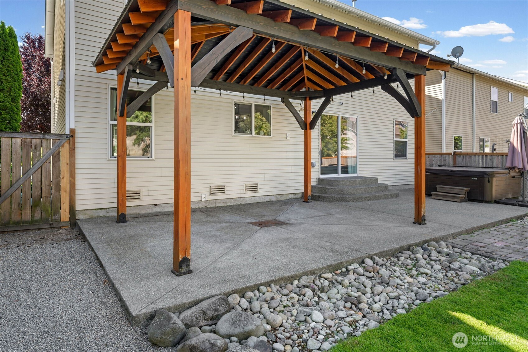 18502 94th Avenue Property Photo 25
