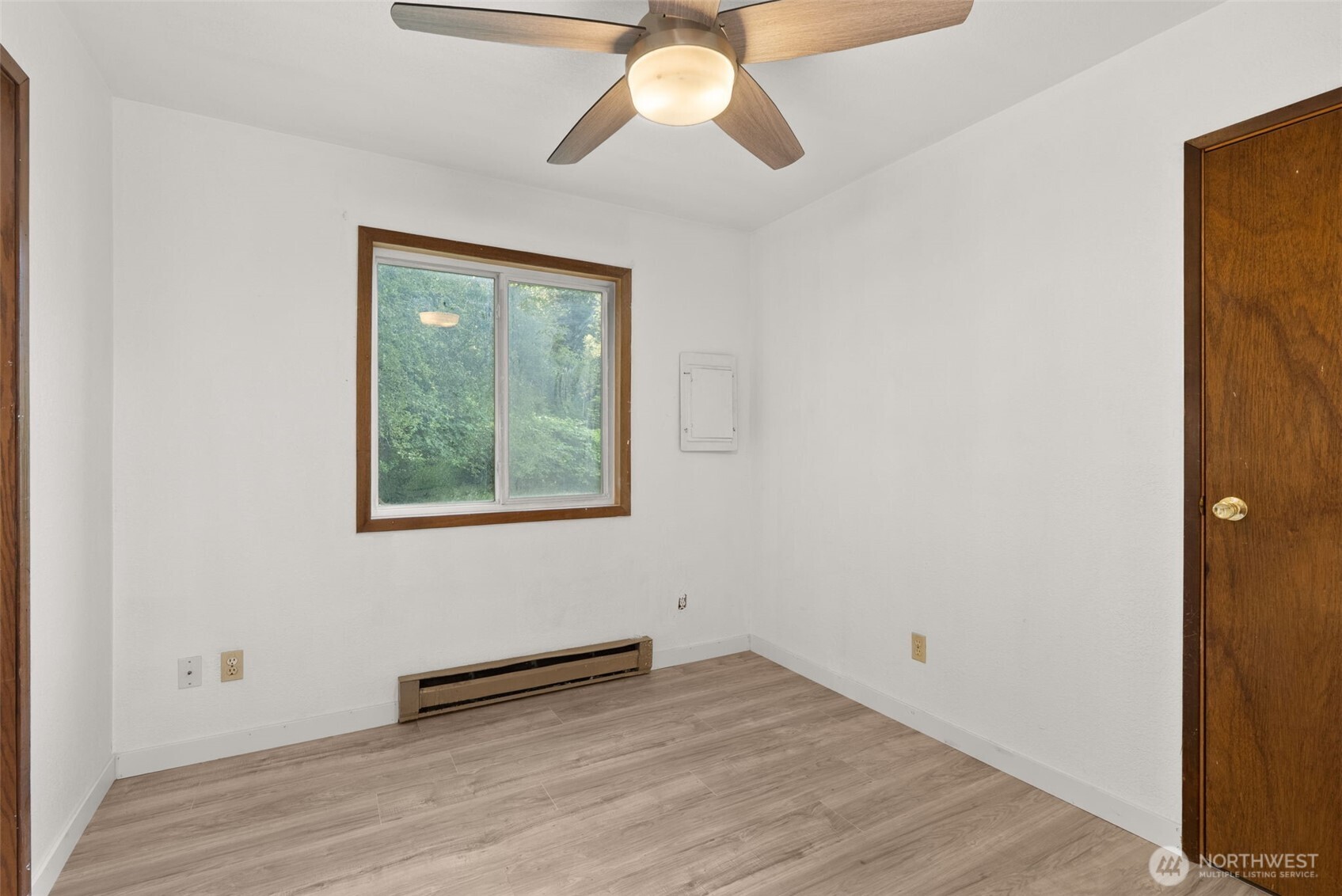 995 Davis Lake Road Property Photo 14
