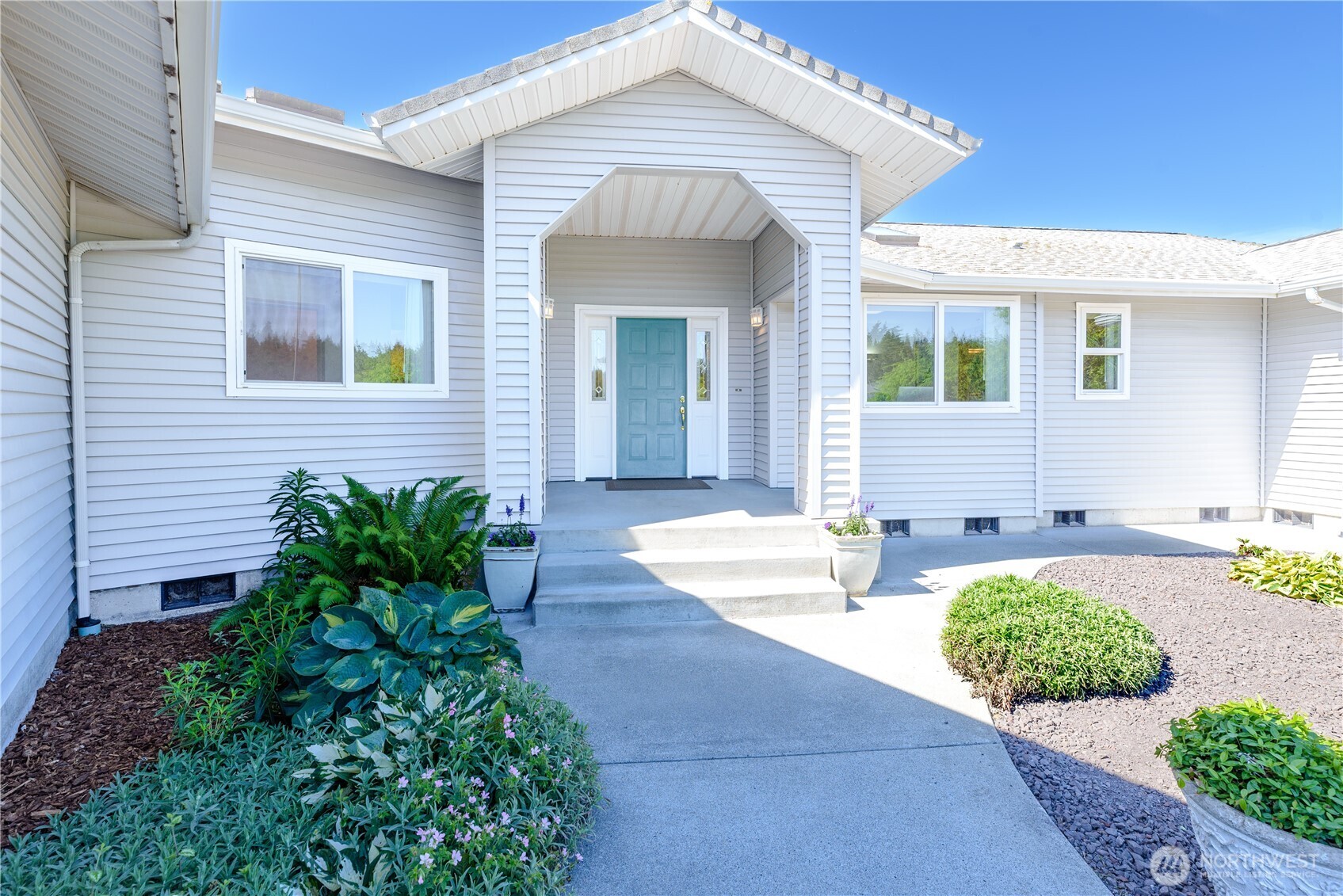 141 Kiwi Lane Property Photo 3