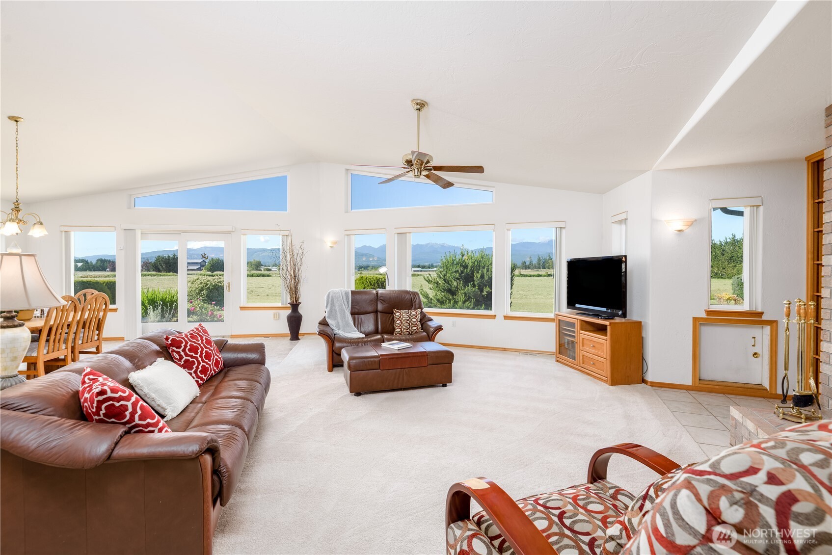 141 Kiwi Lane Property Photo 4