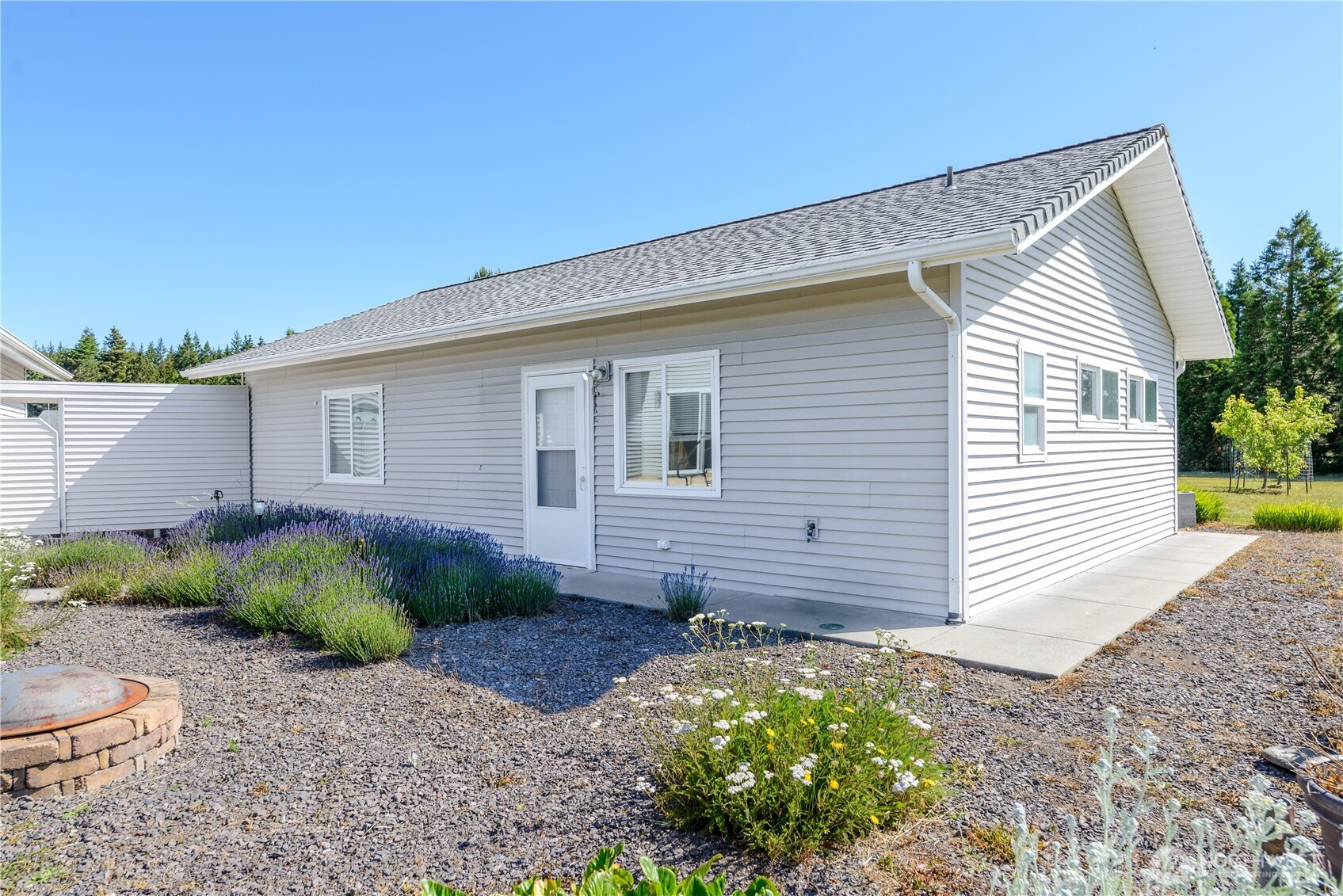 141 Kiwi Lane Property Photo 31