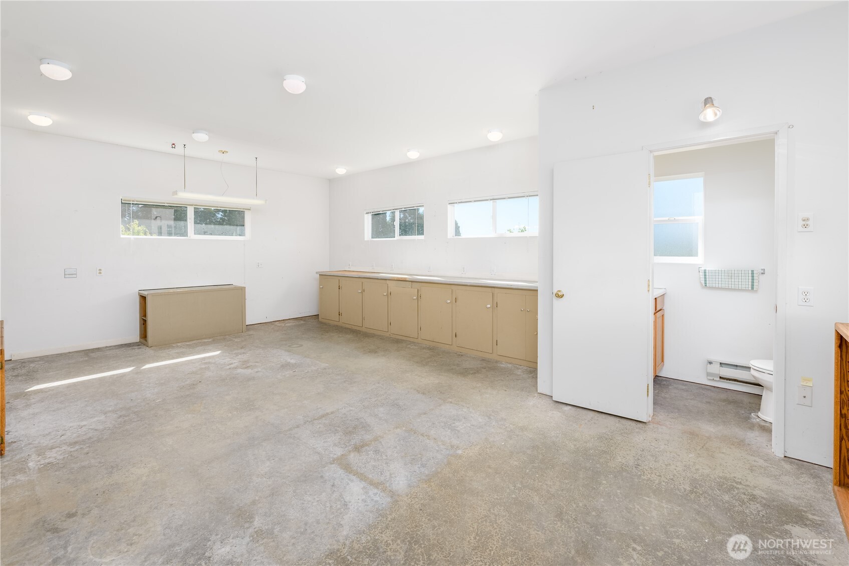 141 Kiwi Lane Property Photo 33