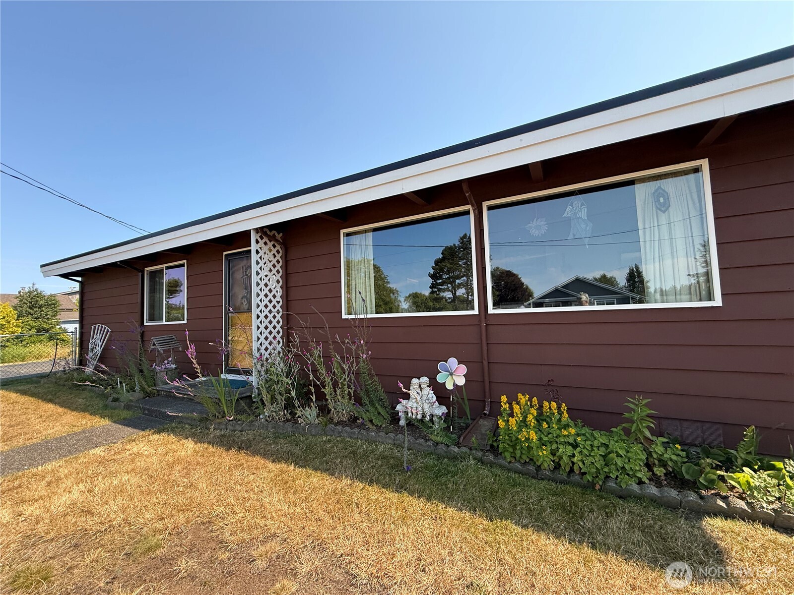 201 W Seattle Avenue Property Photo 4