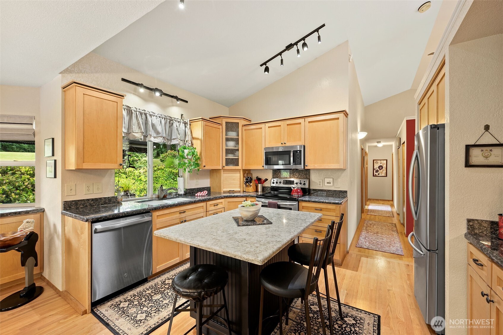 511 E Old Ranch Road Property Photo 4