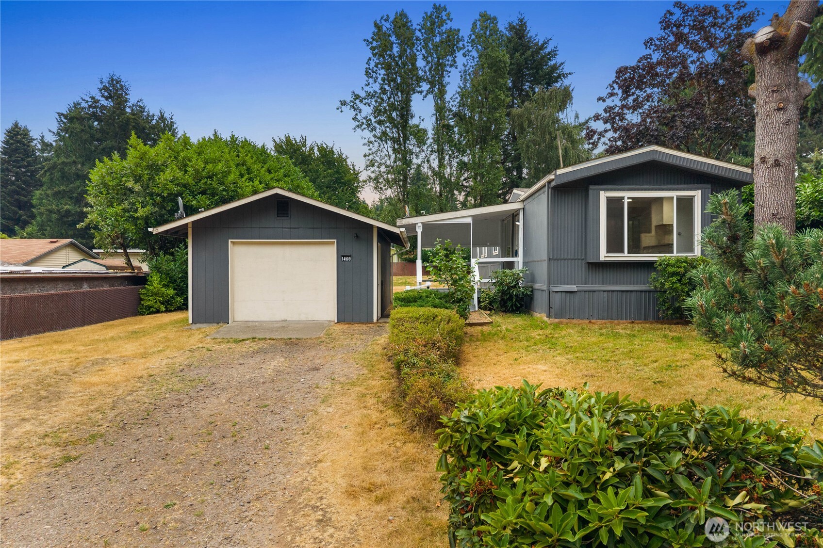 14509 93rd Avenue Property Photo 1