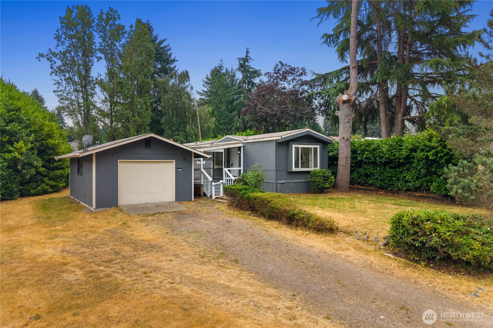 14509 93rd Avenue Property Photo 2