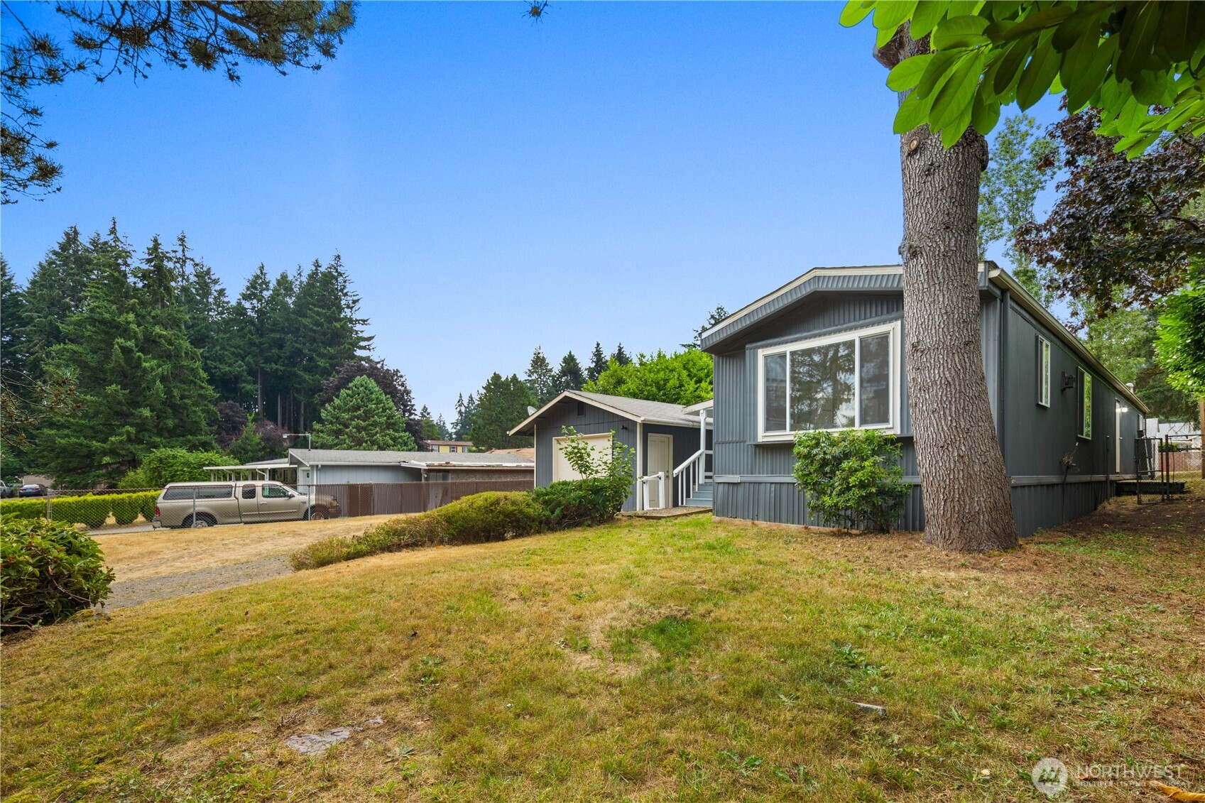 14509 93rd Avenue Property Photo 3