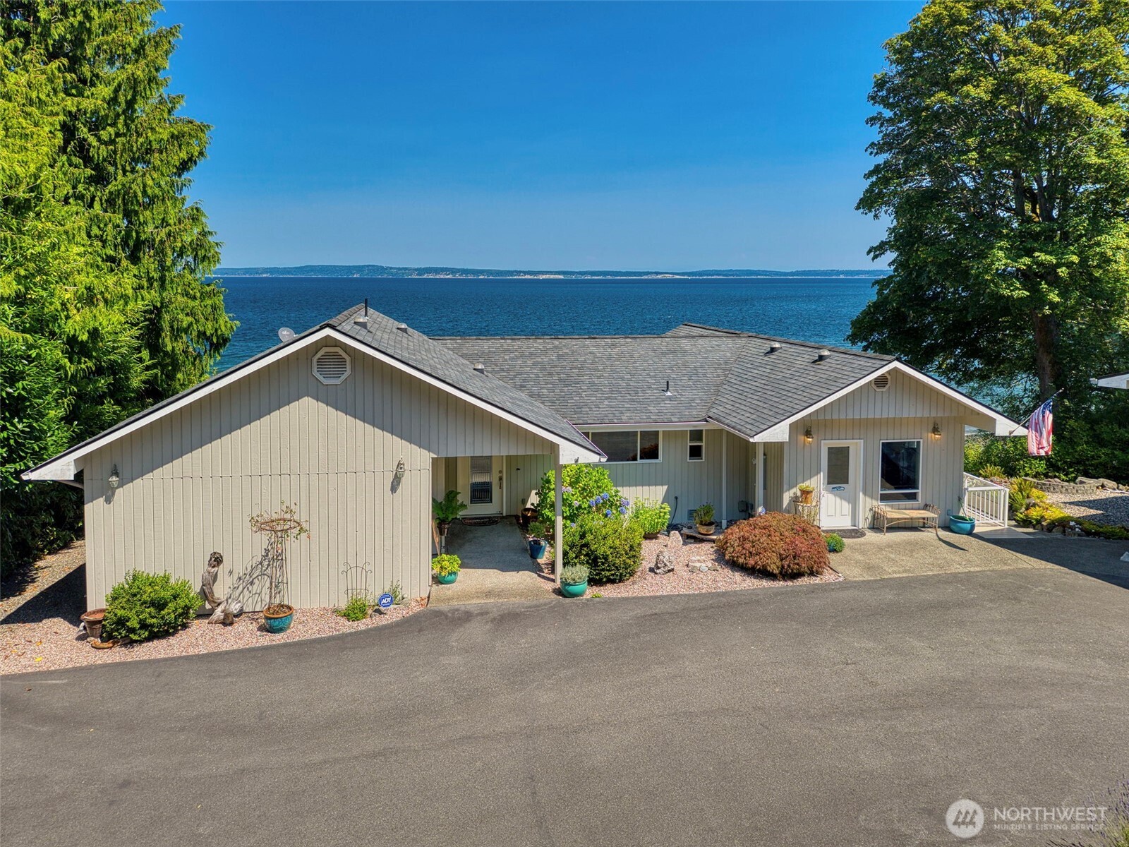 131 S Bay Way Property Photo 4