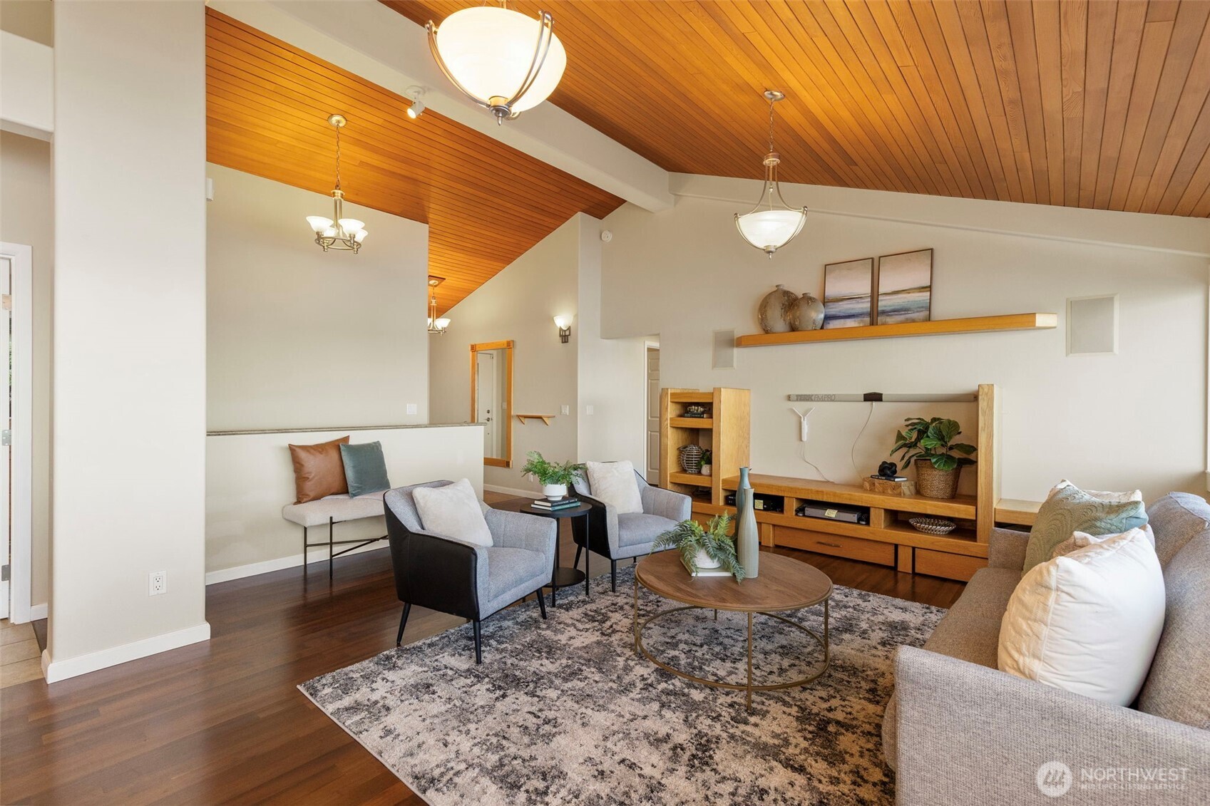 131 S Bay Way Property Photo 8