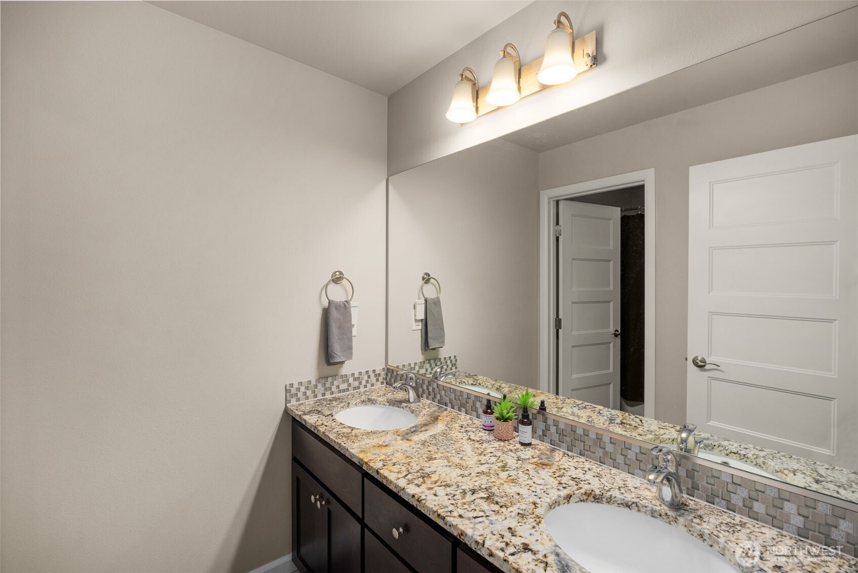 4840 Skylark Street Property Photo 21