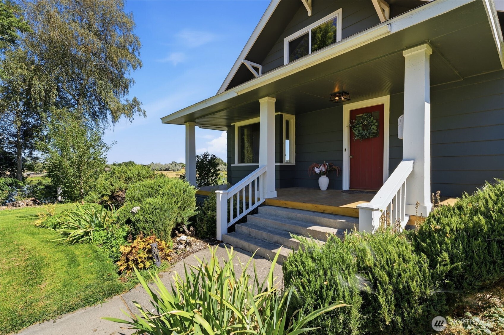 106 7th Street Property Photo 3