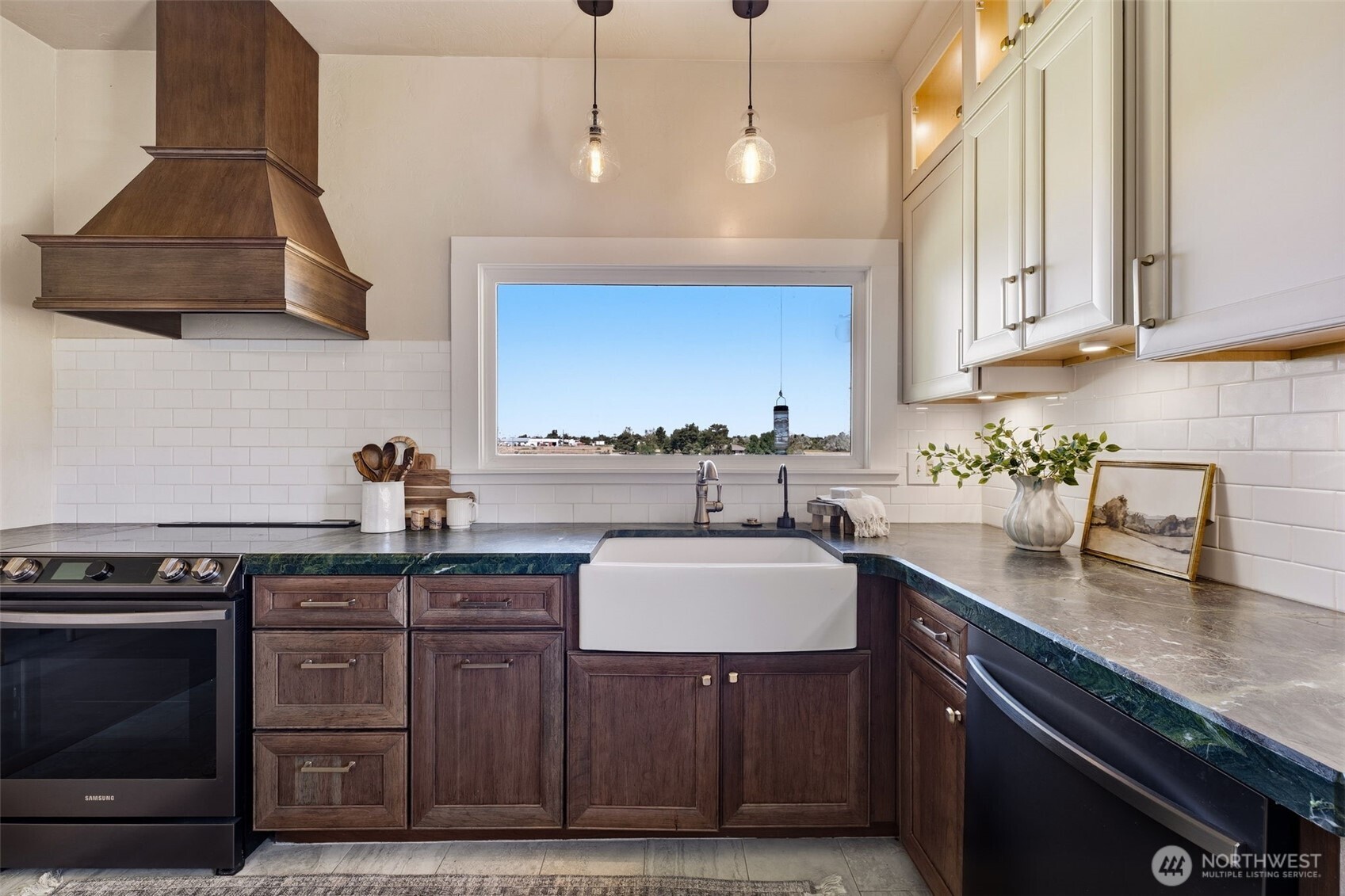 106 7th Street Property Photo 19