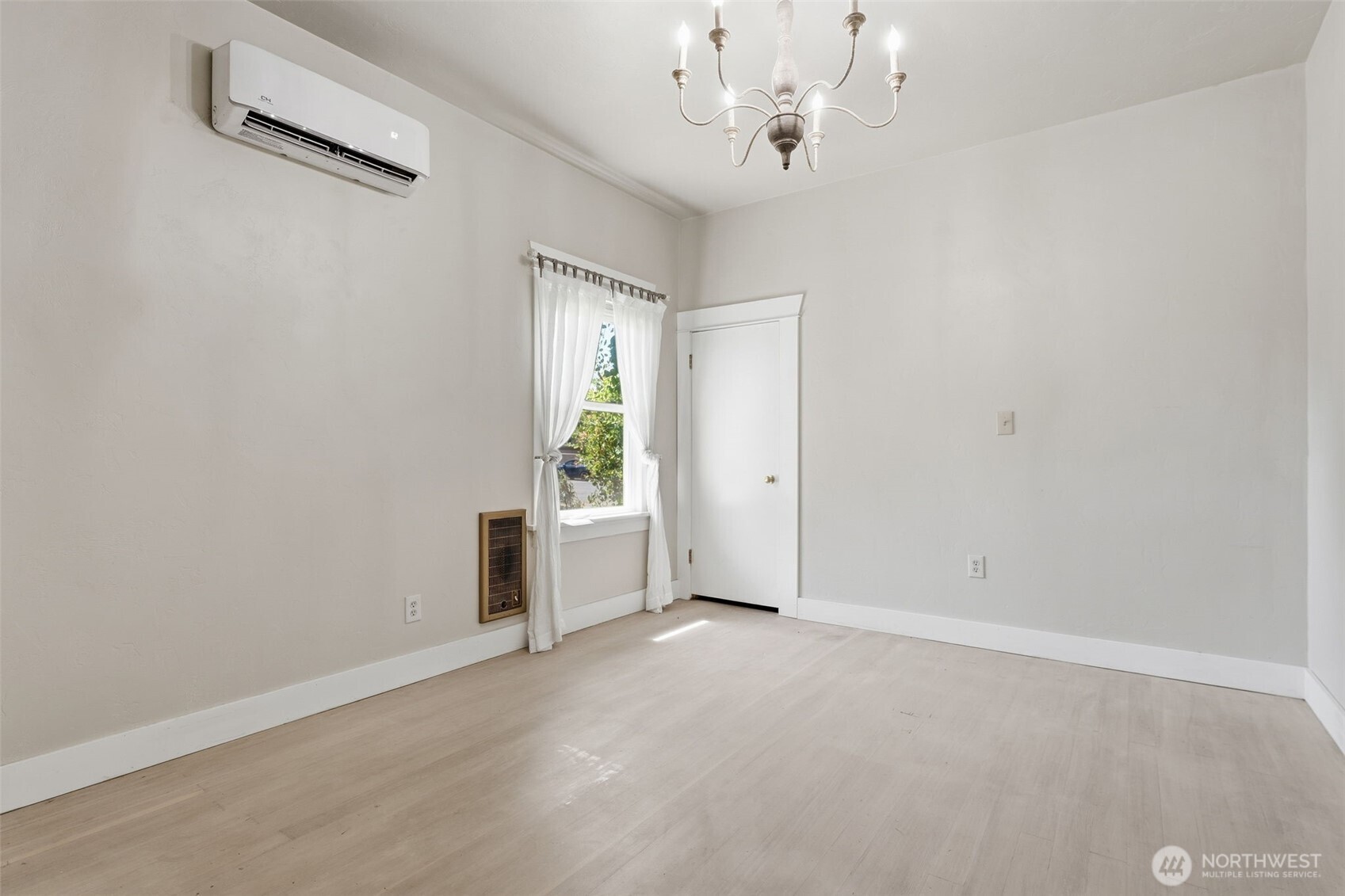 106 7th Street Property Photo 23