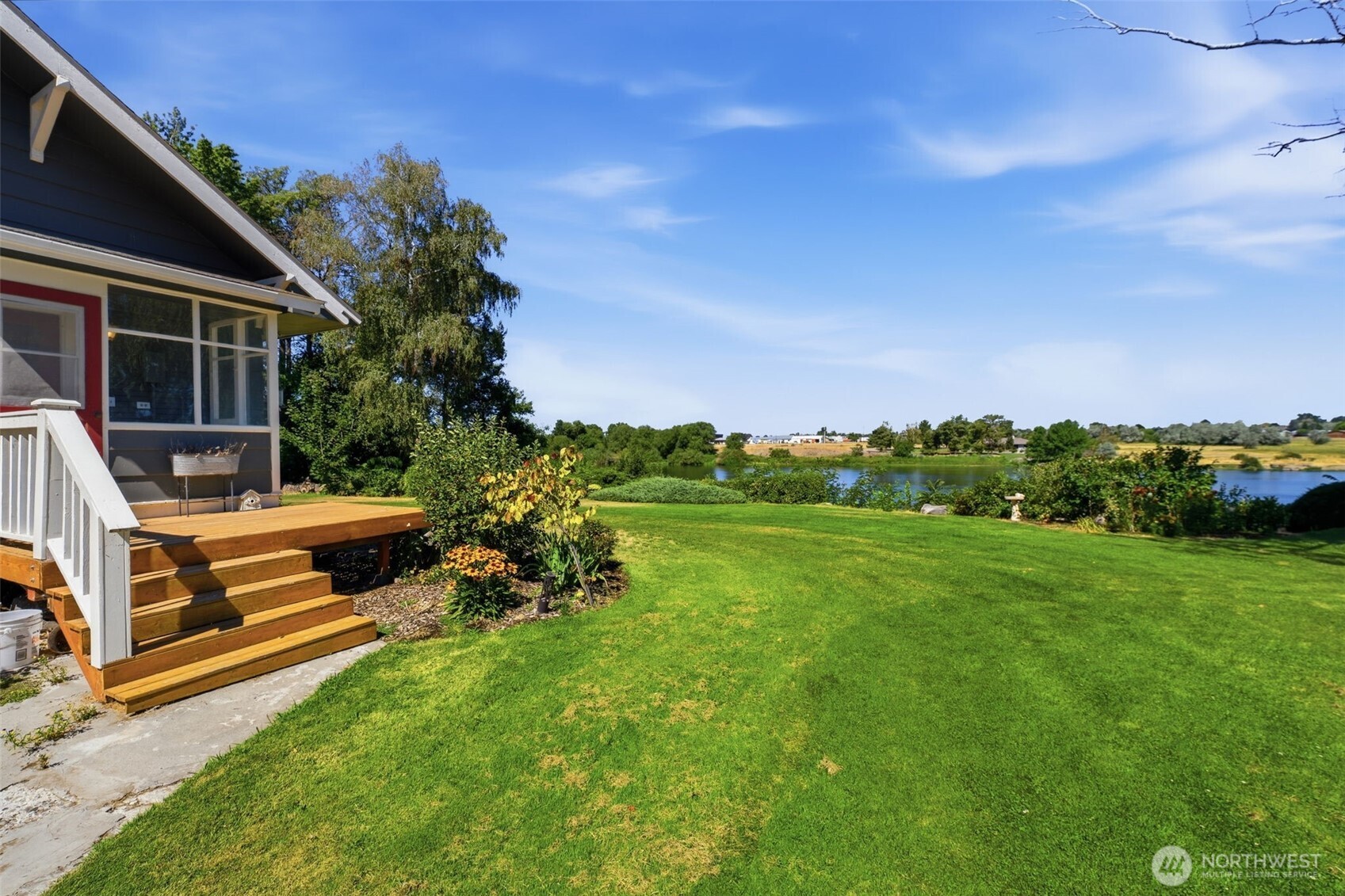 106 7th Street Property Photo 28