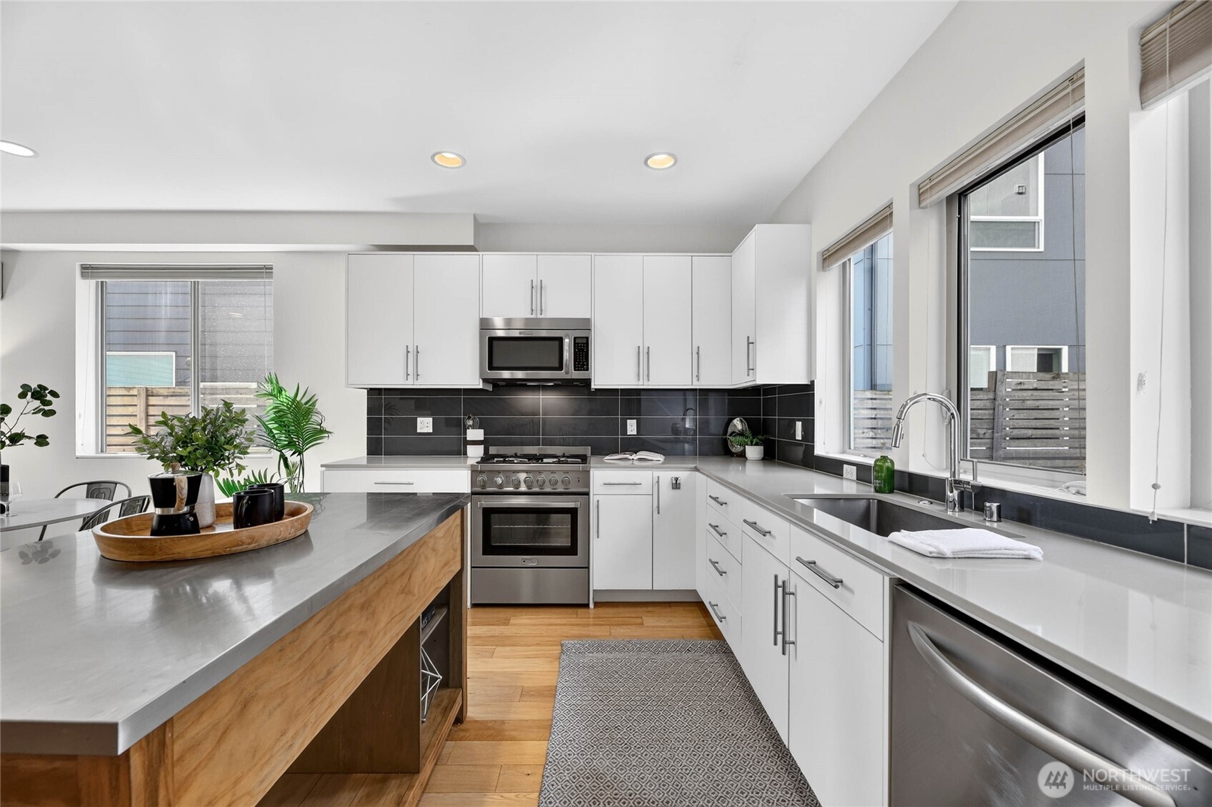 4222 Linden Avenue Property Photo 11