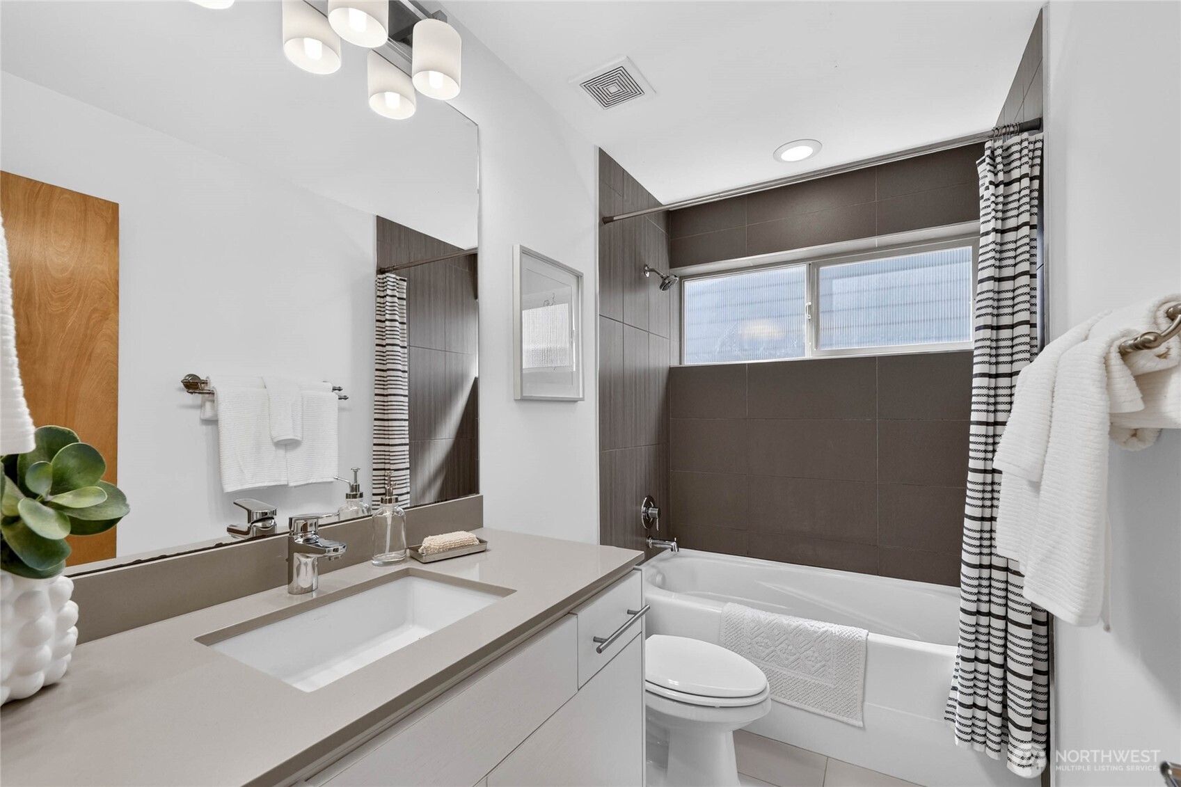 4222 Linden Avenue Property Photo 24