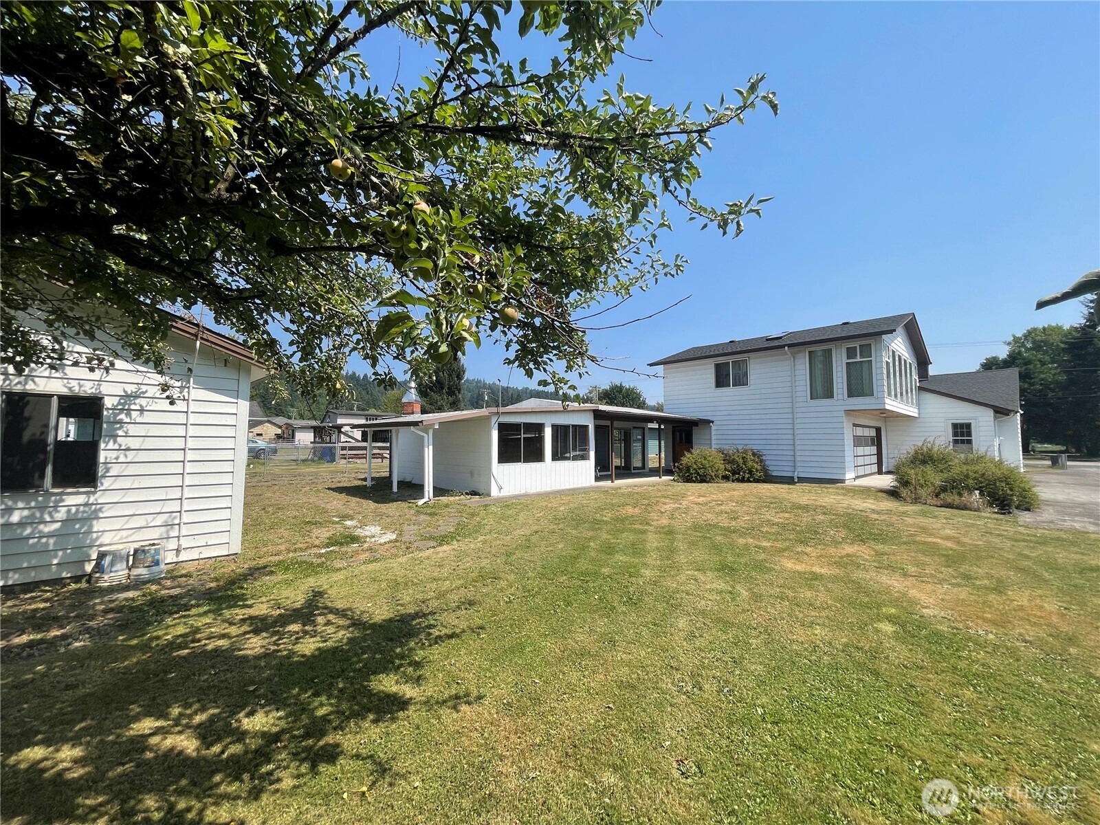 2631 48th Avenue Property Photo 3