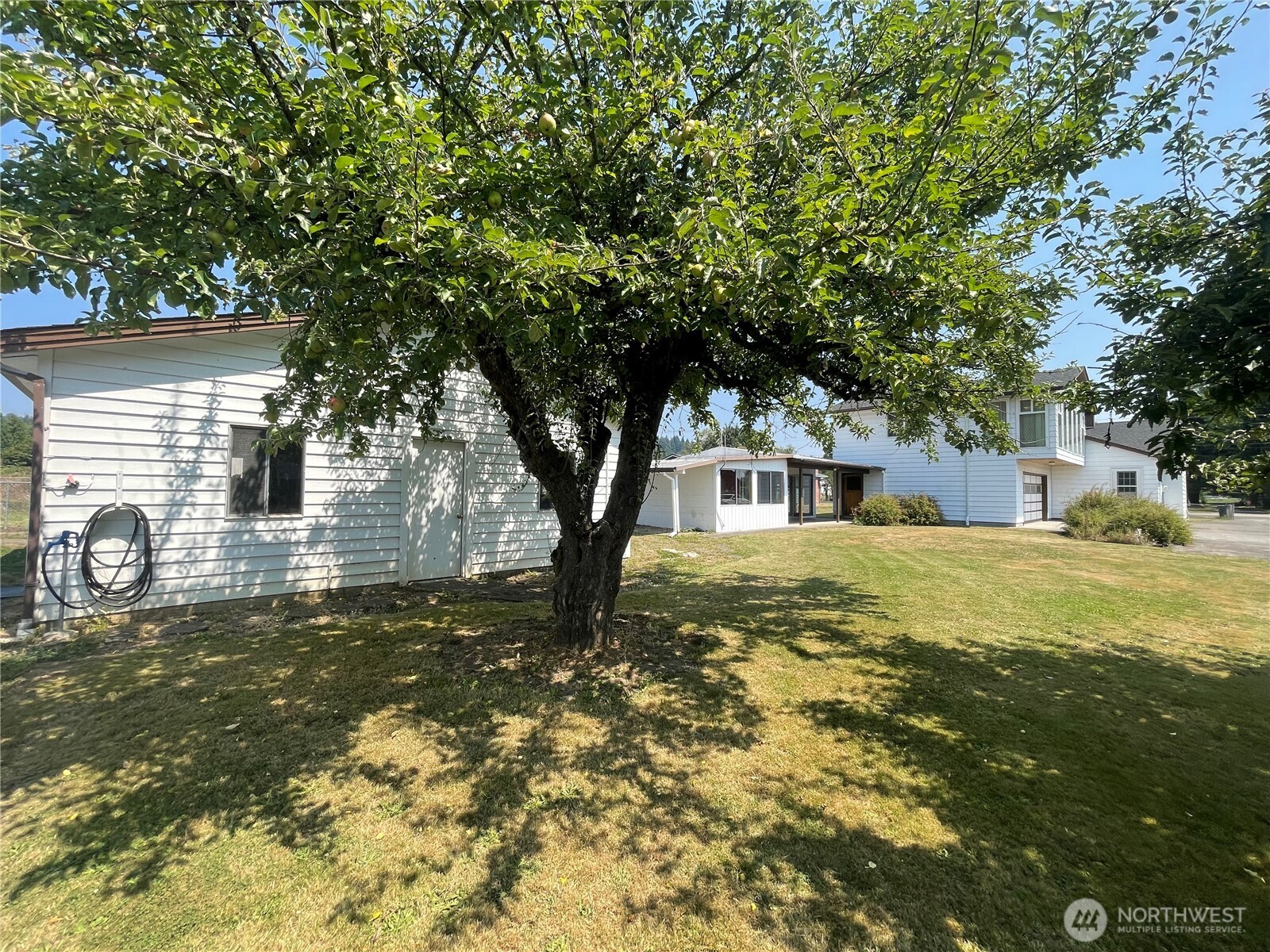 2631 48th Avenue Property Photo 4
