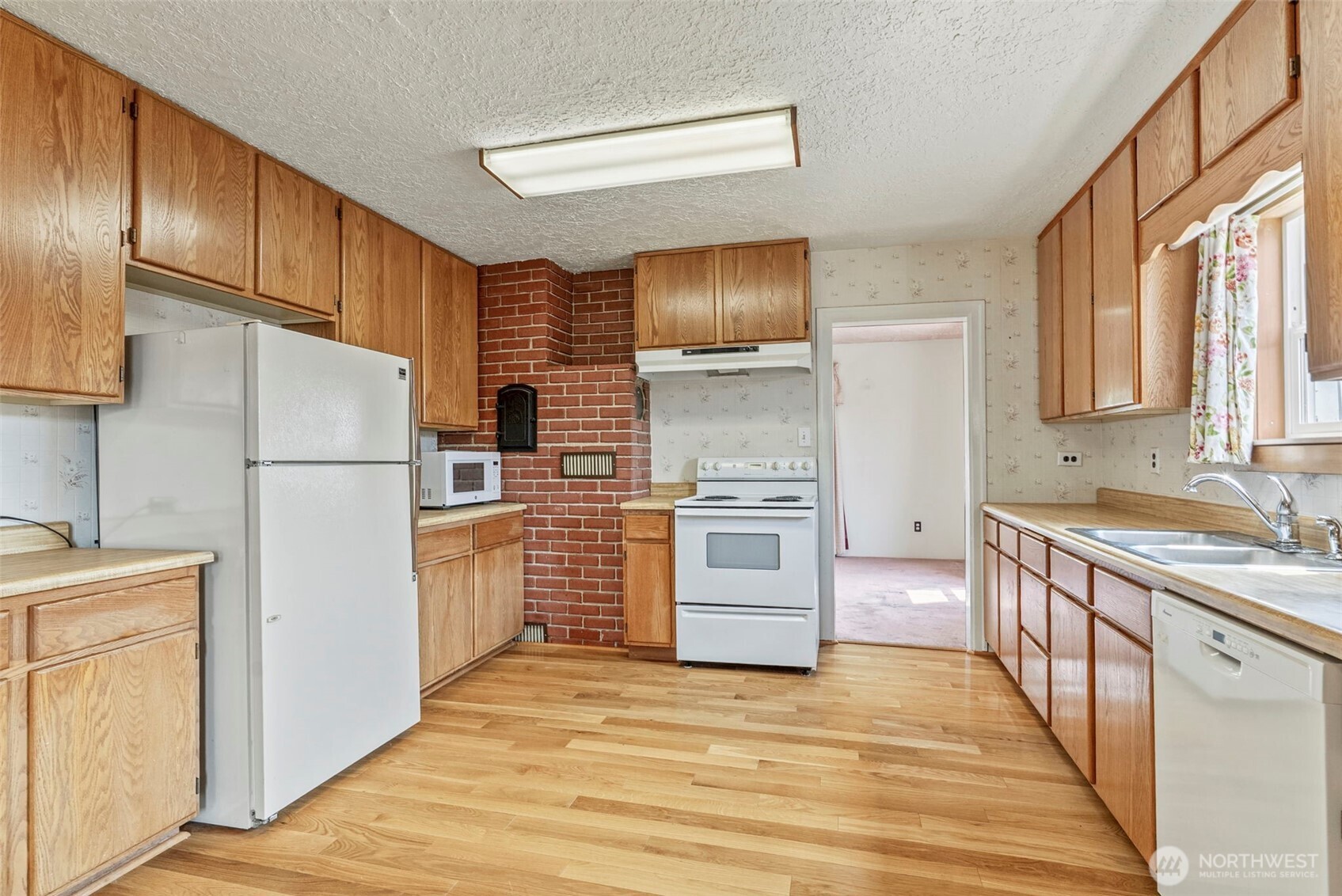 2631 48th Avenue Property Photo 8