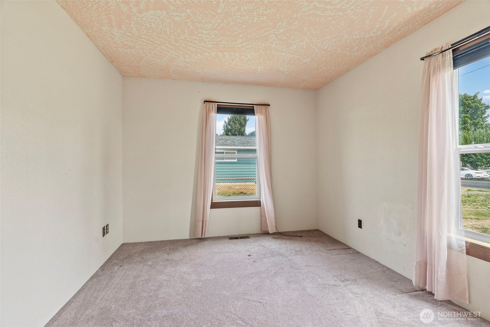 2631 48th Avenue Property Photo 14
