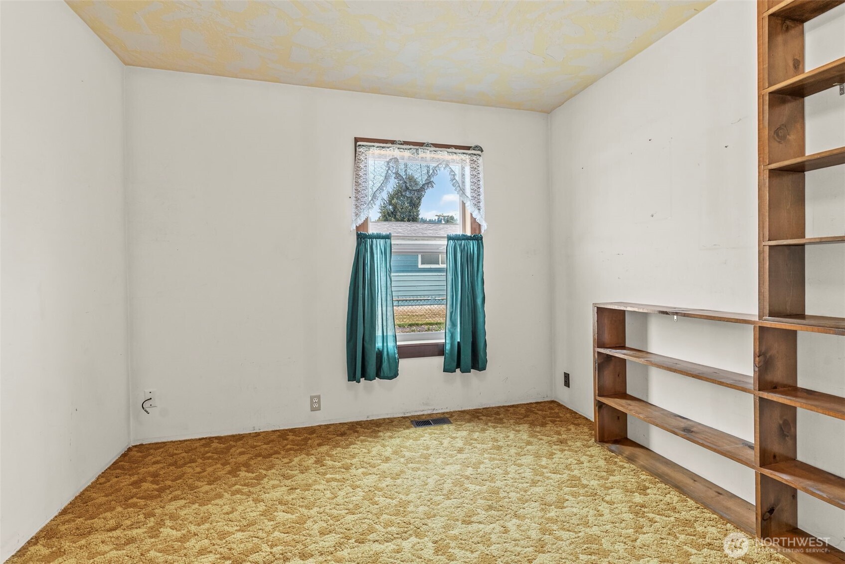 2631 48th Avenue Property Photo 15