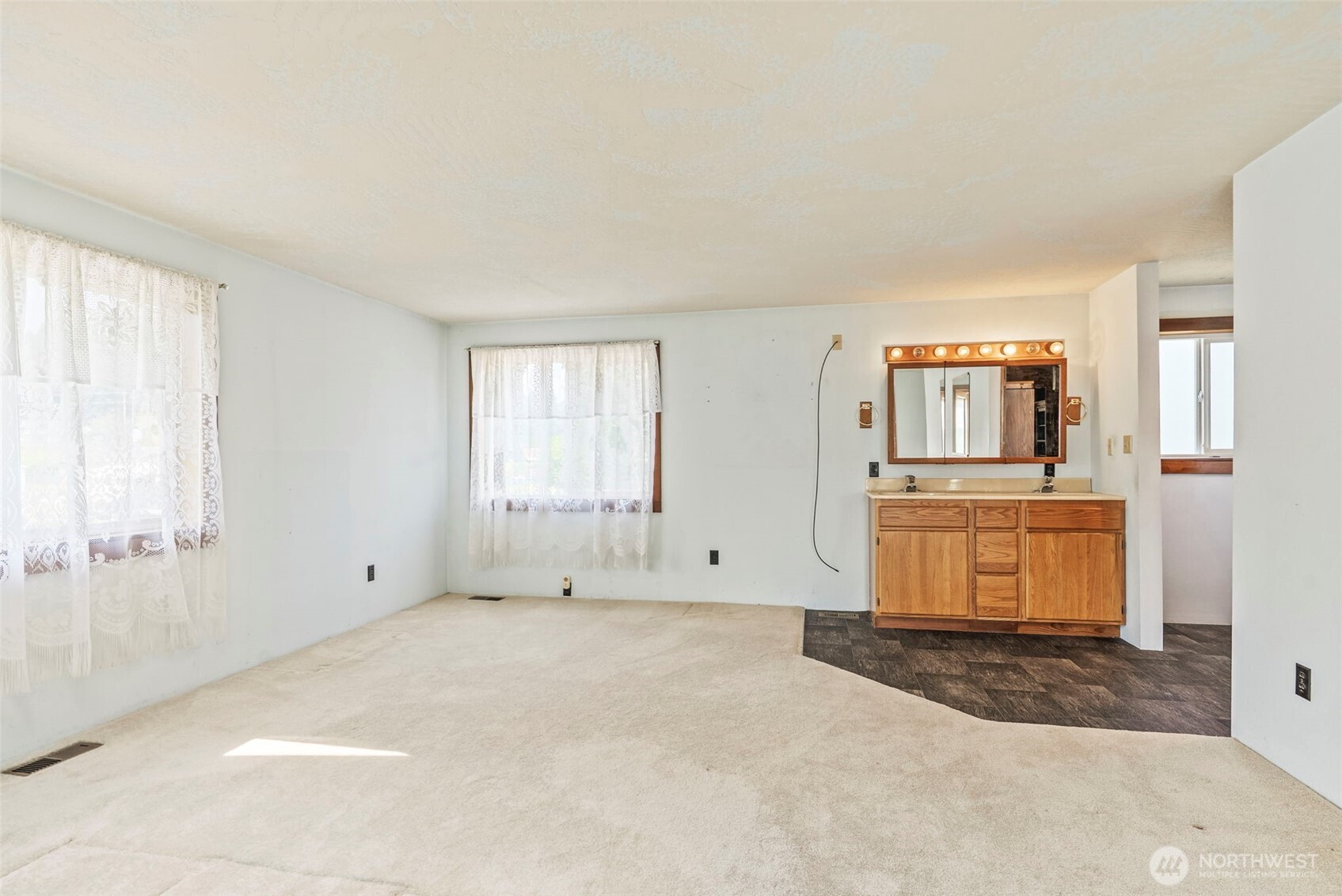2631 48th Avenue Property Photo 17