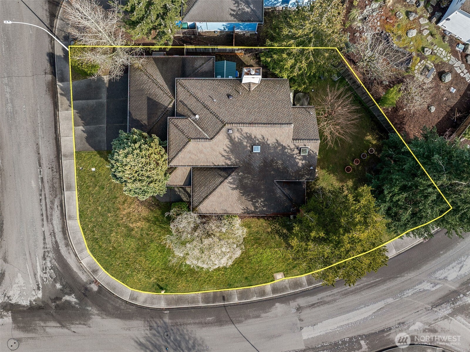 1704 Field Place Property Photo 31
