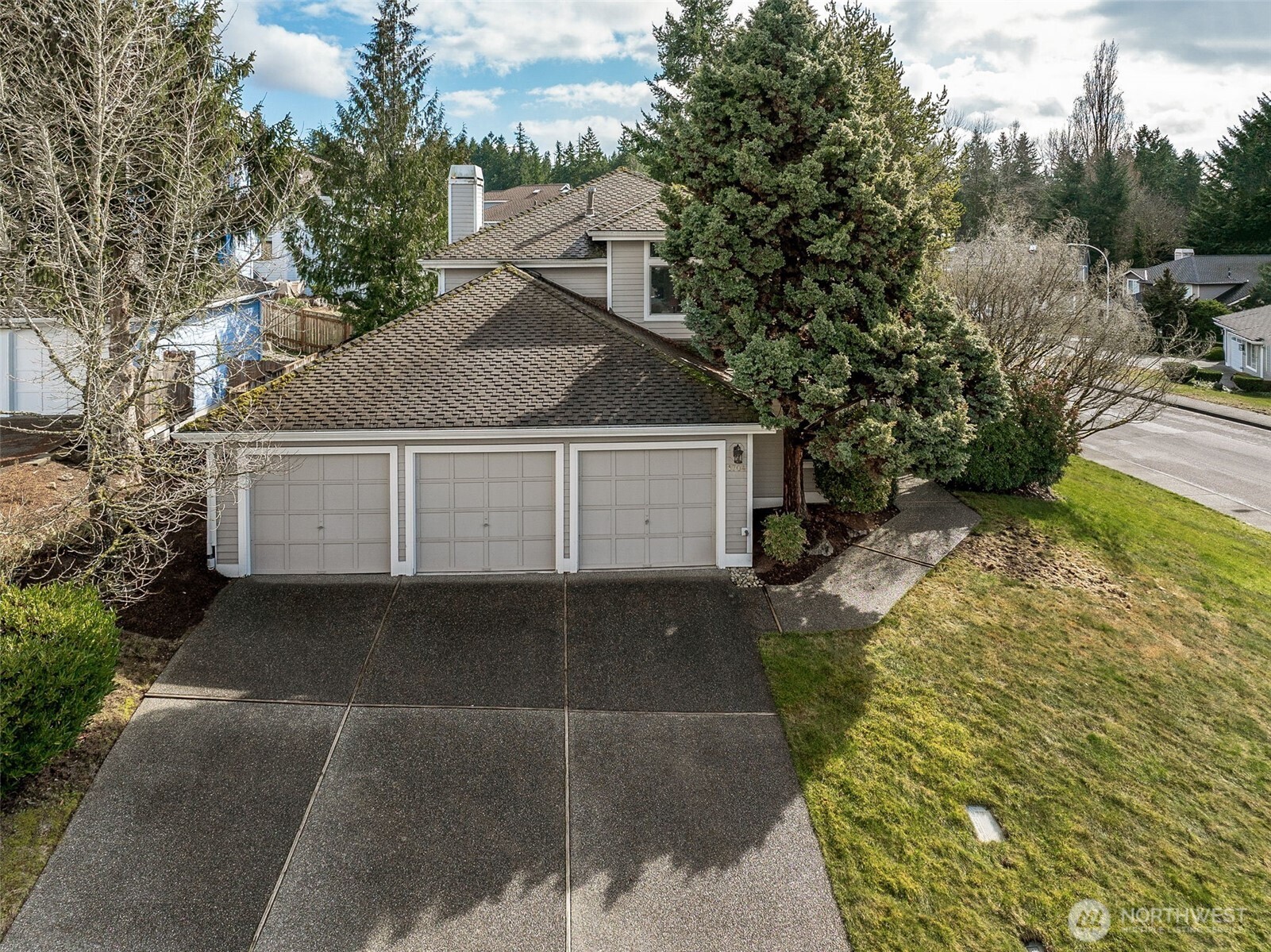 1704 Field Place Property Photo 33