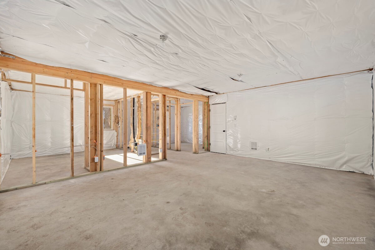 2062 169th Street Property Photo 37