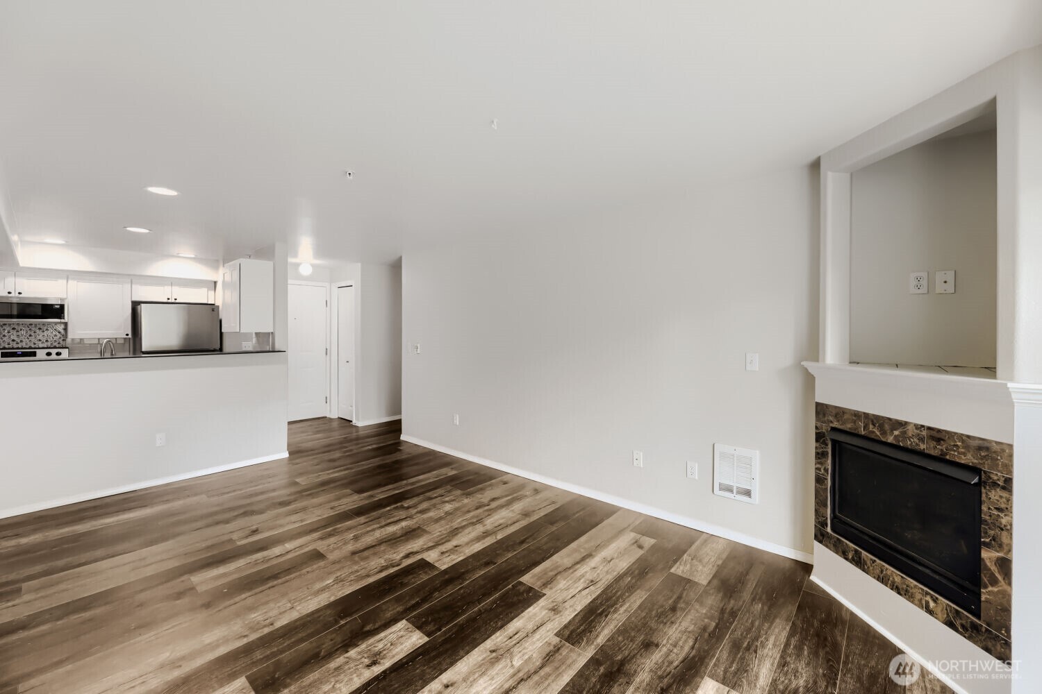 18621 Blueberry Lane B209 Property Photo 5