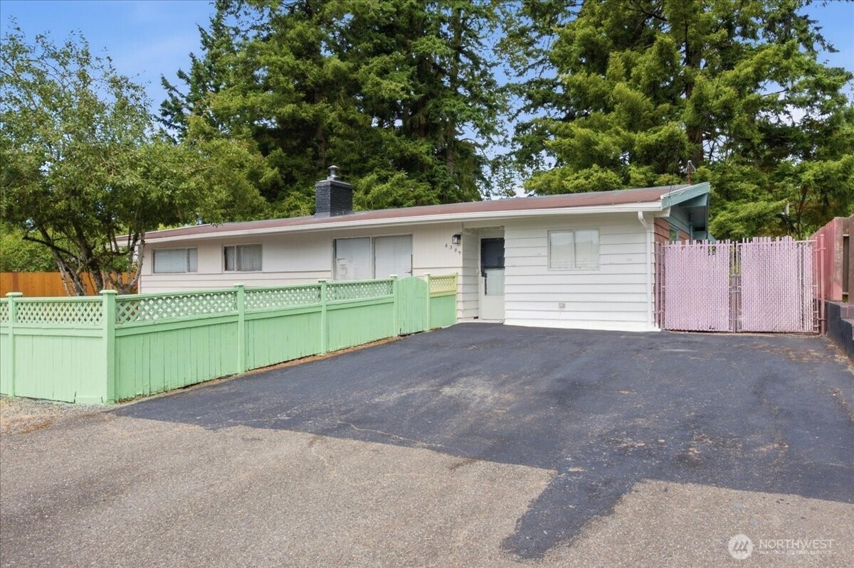 6309 193rd Street Property Photo 1