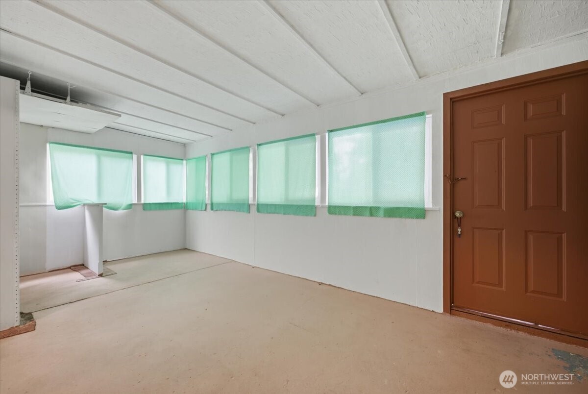 6309 193rd Street Property Photo 18