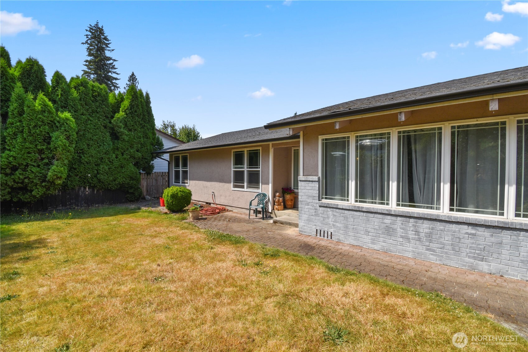 2407 255th Street Property Photo 8