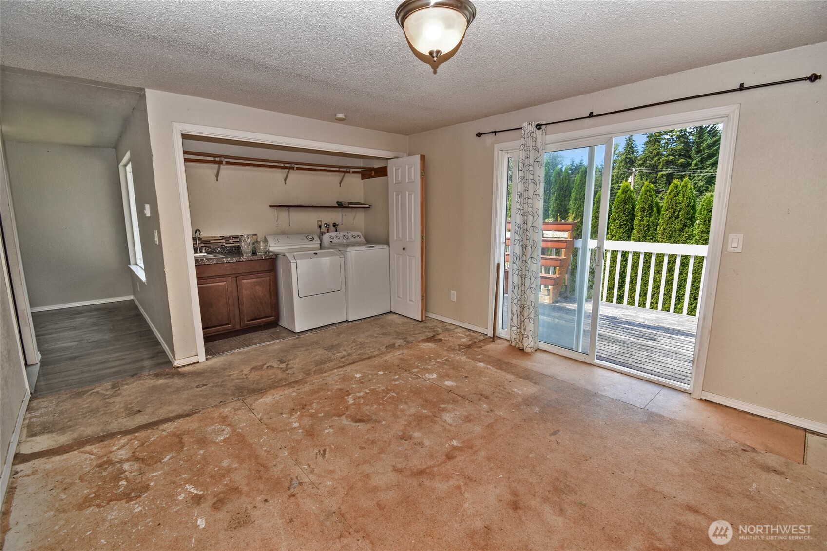 2407 255th Street Property Photo 17