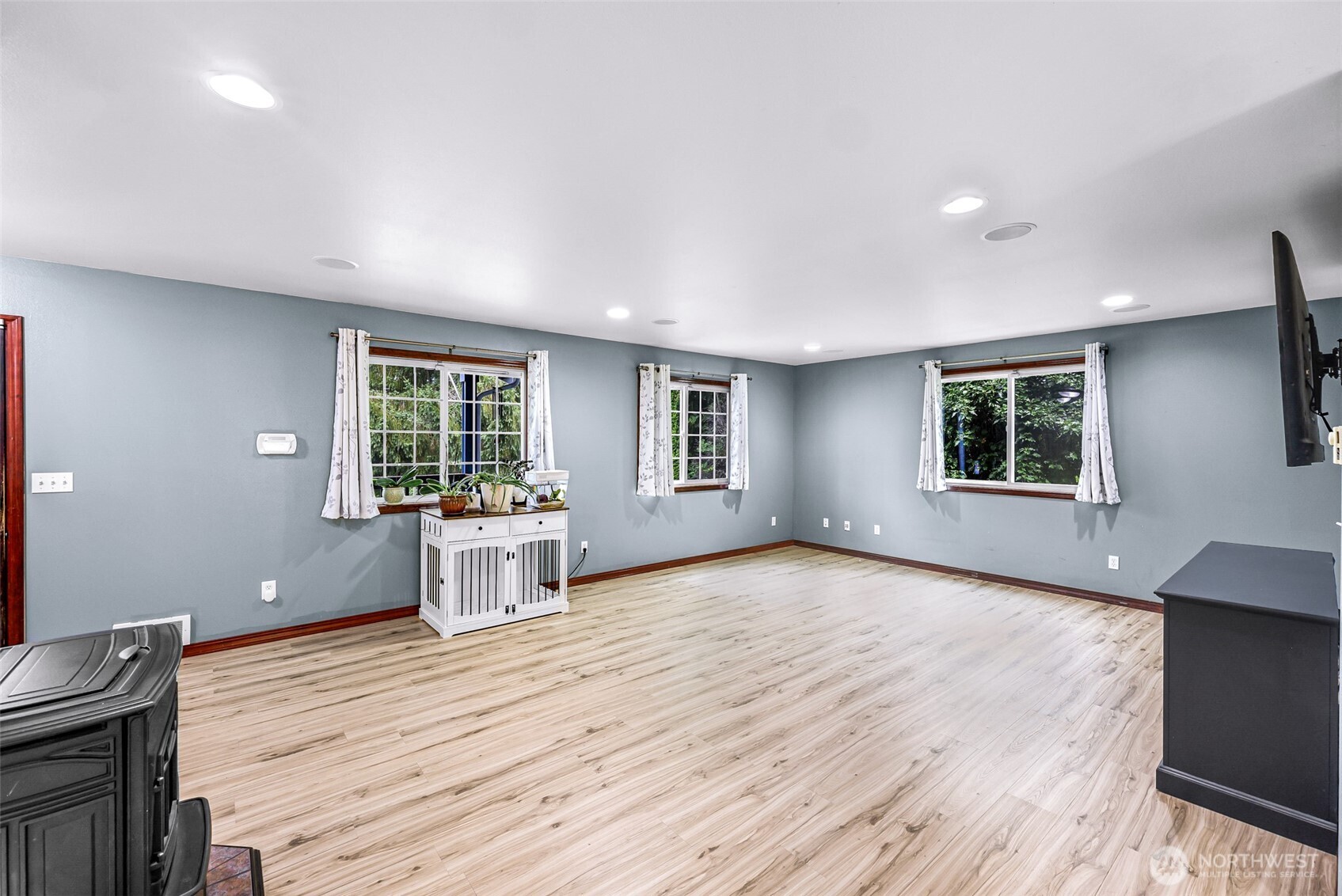 24723 Jim Creek Road Property Photo 6